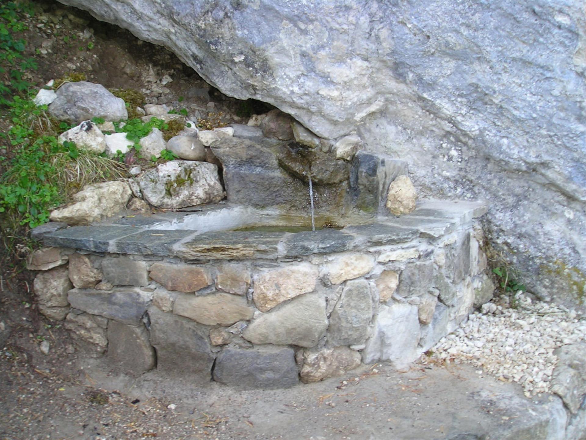 Achtsam am Berg - Brunnen Linacia Gran Sas Selva Val Gardena Wolkenstein 1 suedtirol.info