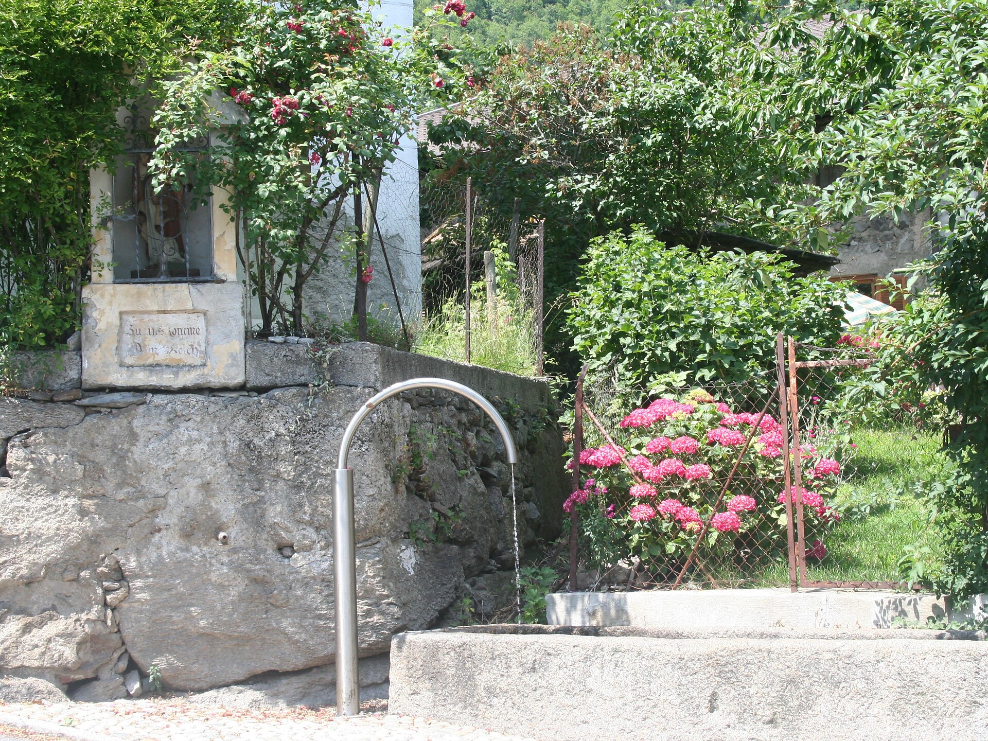 Achtsam am Berg - Brunnen "Stockertrog" - Trinkwasserfüllpunkt - Meran und Umgebung - #3 - suedtirol.info