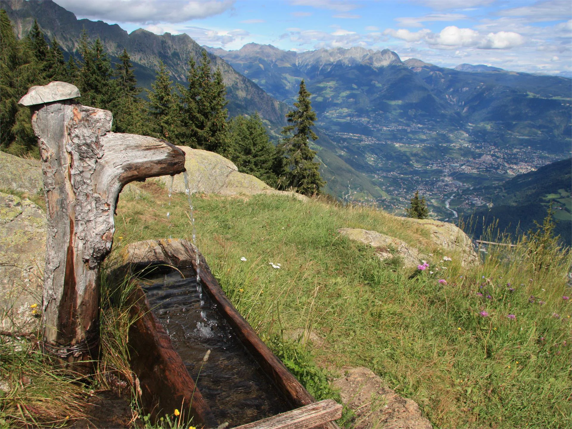 Rispetta la montagna - Fontana "Rabensteinerschupf" - punto di erogazione dell'acqua potabile  2 suedtirol.info