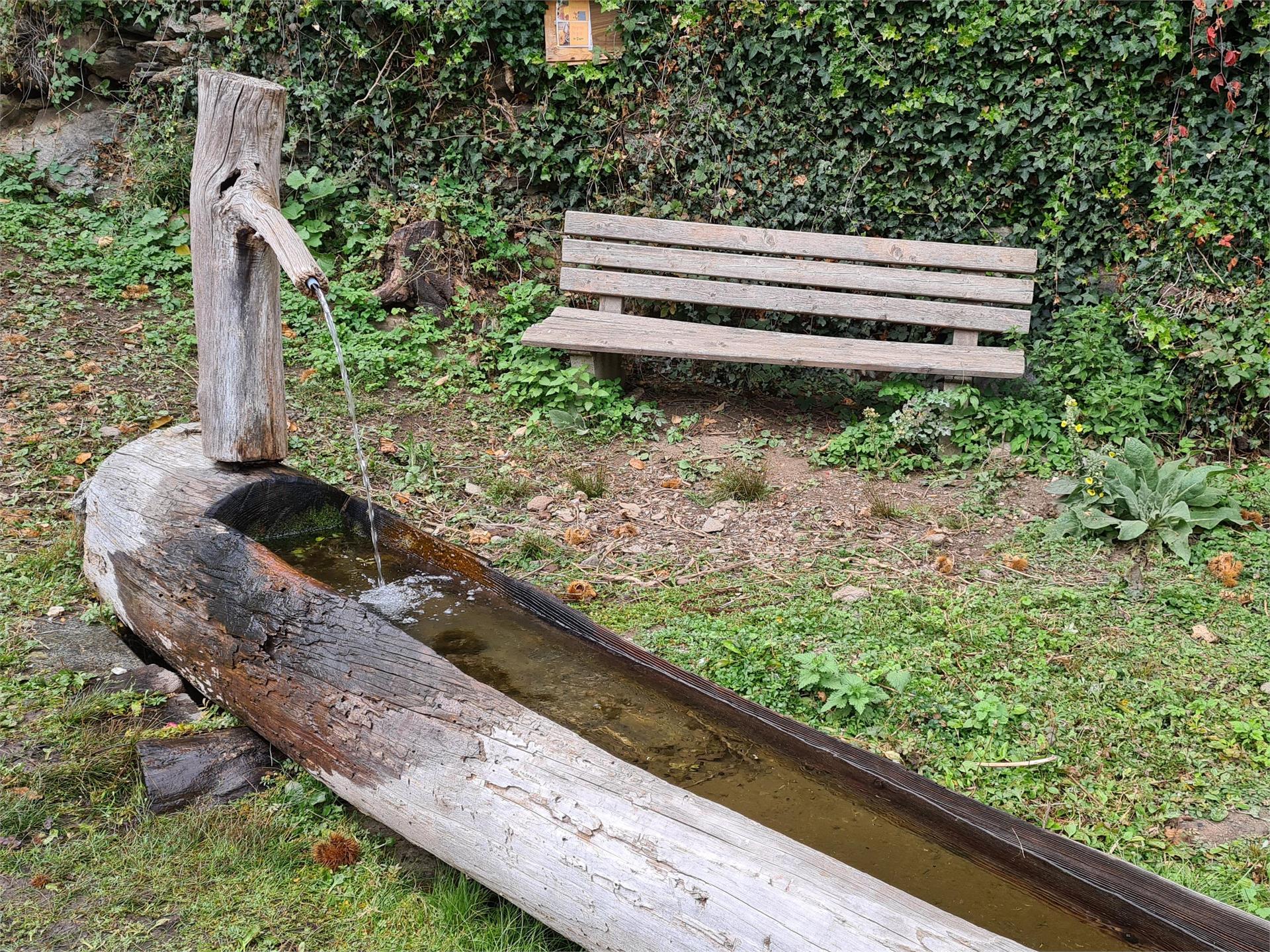 Achtsam am Berg - Brunnen "Weirachweg" - Trinkwasserfüllpunkt Partschins 1 suedtirol.info