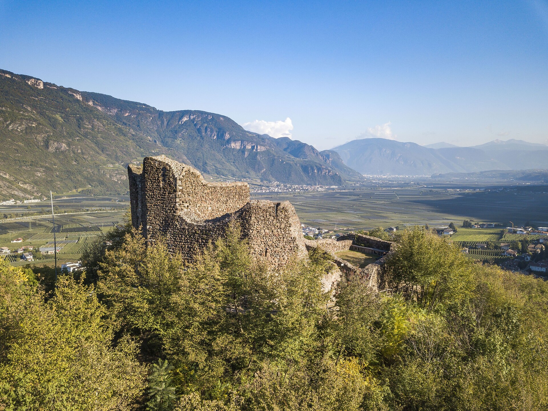 Viewpoint Ruins of Casatsch Pfeffersburg Castle Tisens/Tesimo 1 suedtirol.info