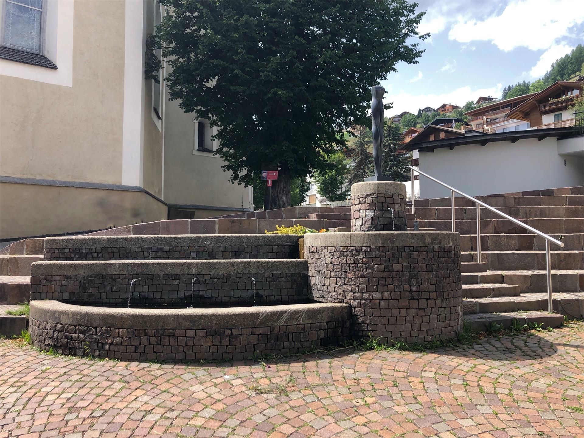 Fountain La Val town hall La Val 1 suedtirol.info