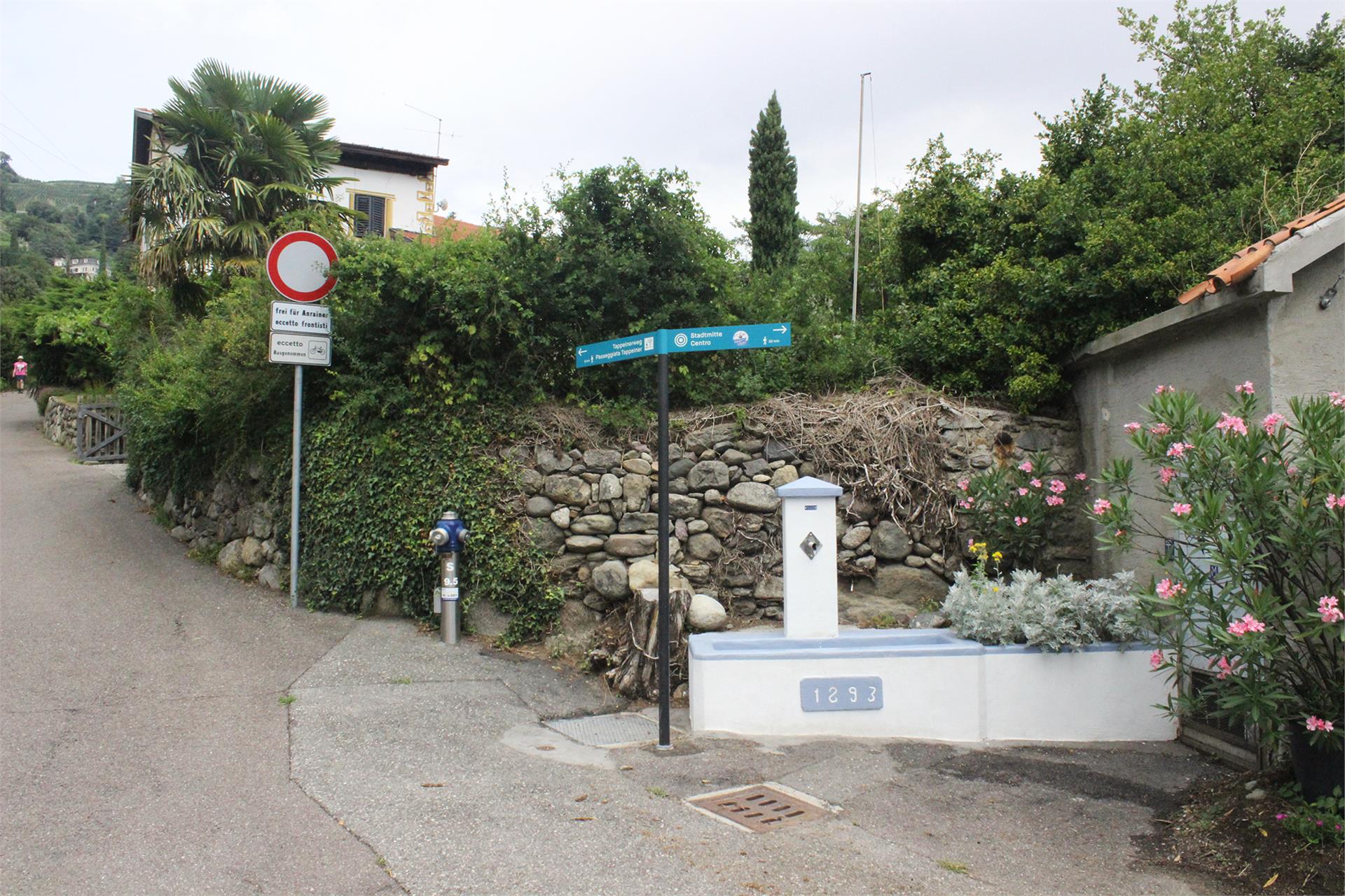 Brunnen Gratsch Schlossweg Meran Algund 1 suedtirol.info