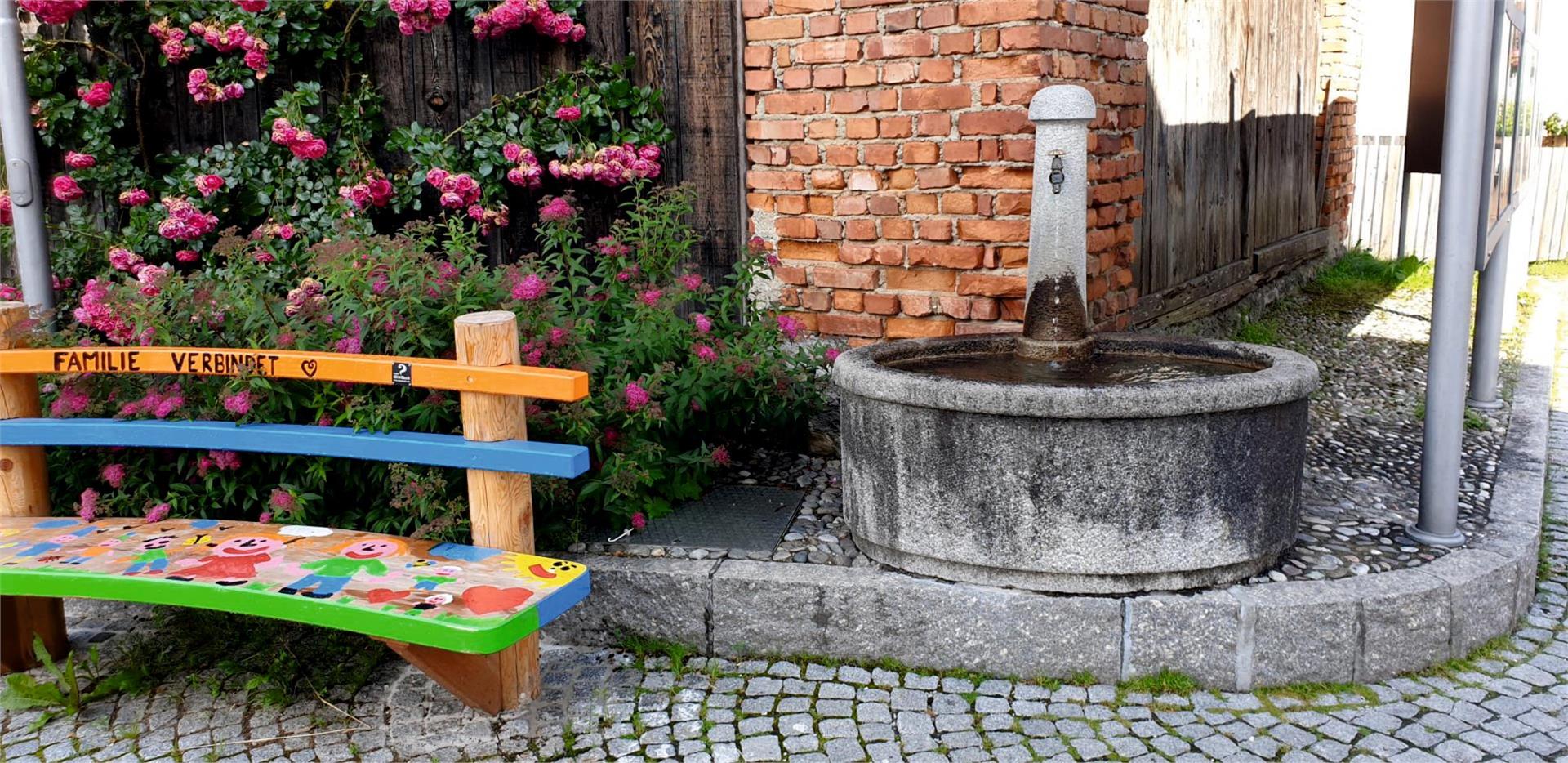 Brunnen Kirchgasse, Oberolang Olang 1 suedtirol.info