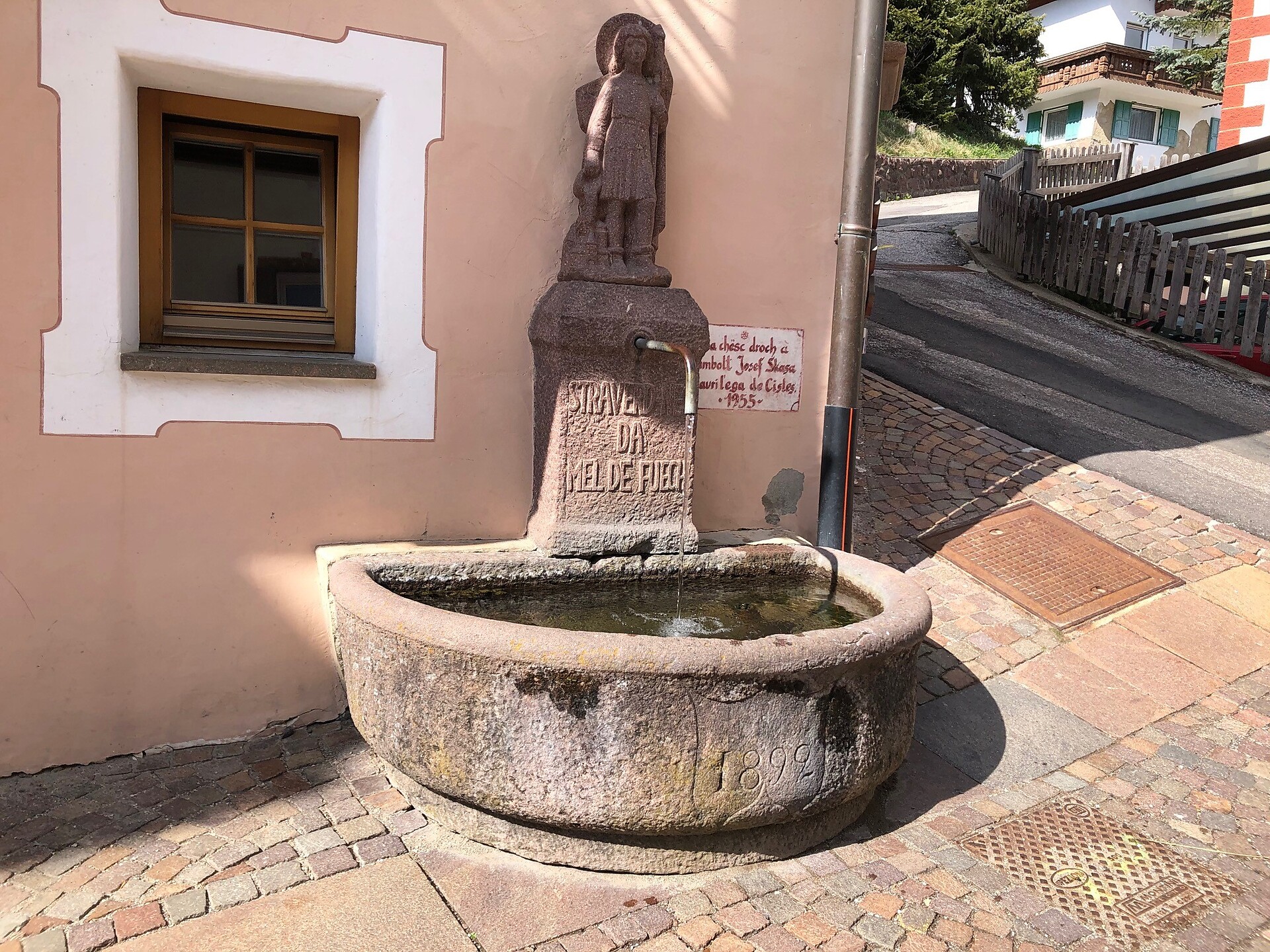 Fontana P.zza della Chiesa
