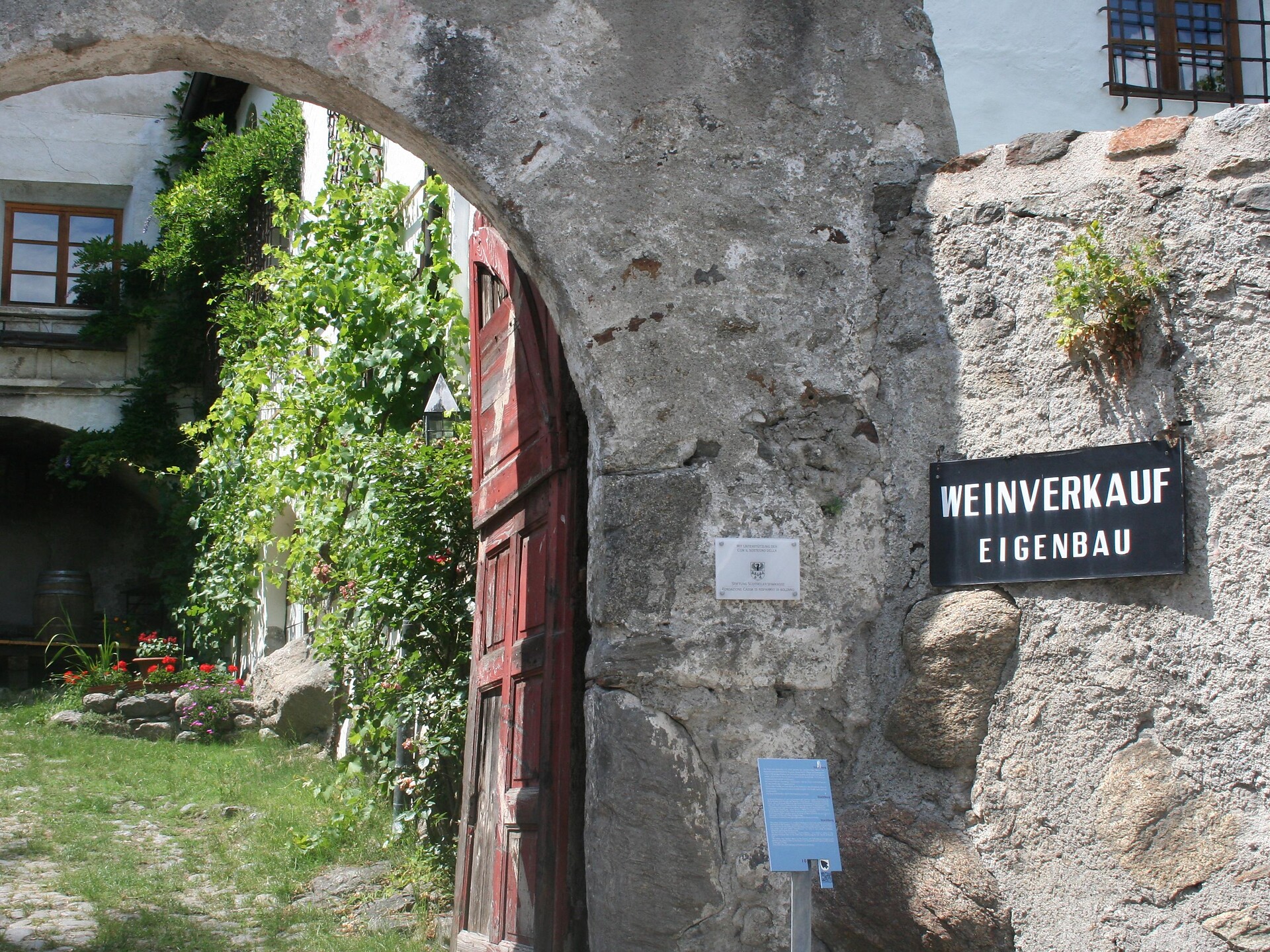 Stachlburg Castle Winery
