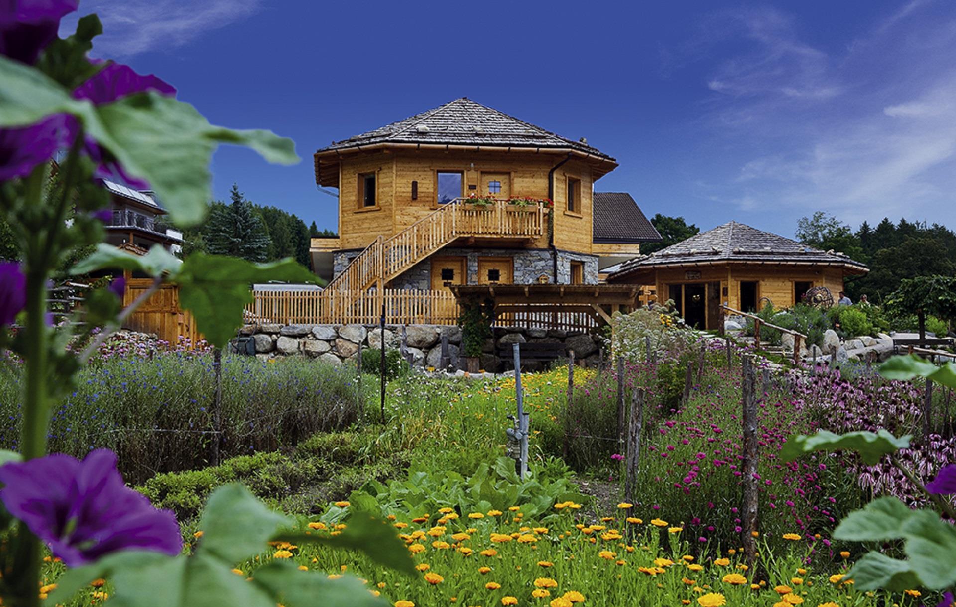 Bergila-Latschenölbrennerei-Kräutergarten Kiens 1 suedtirol.info