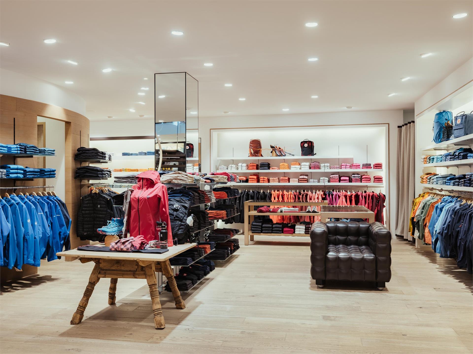 Botëghes Lagazoi Main Store Badia 5 suedtirol.info