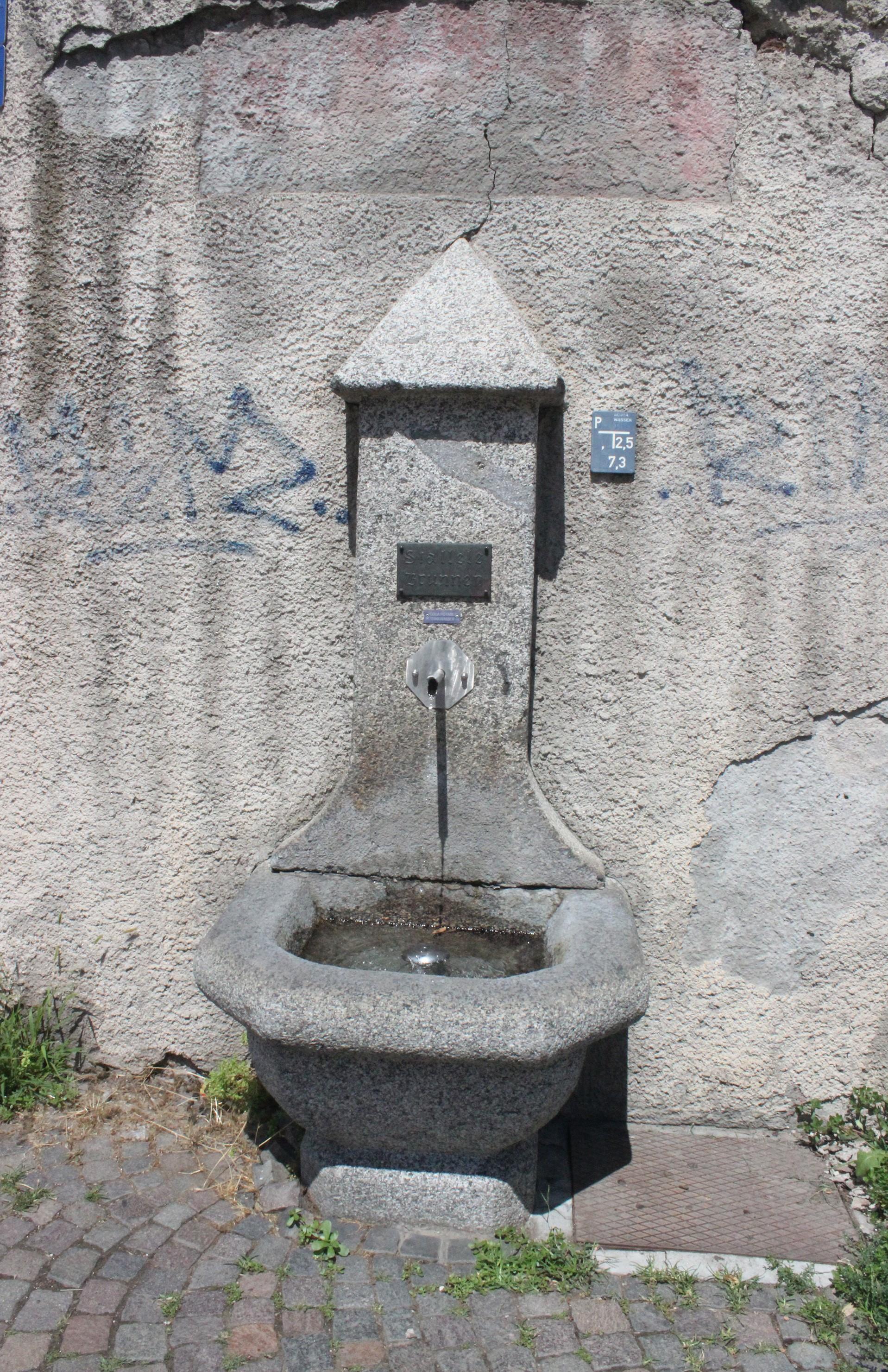 Fountain Stallele Meran Meran/Merano 2 suedtirol.info