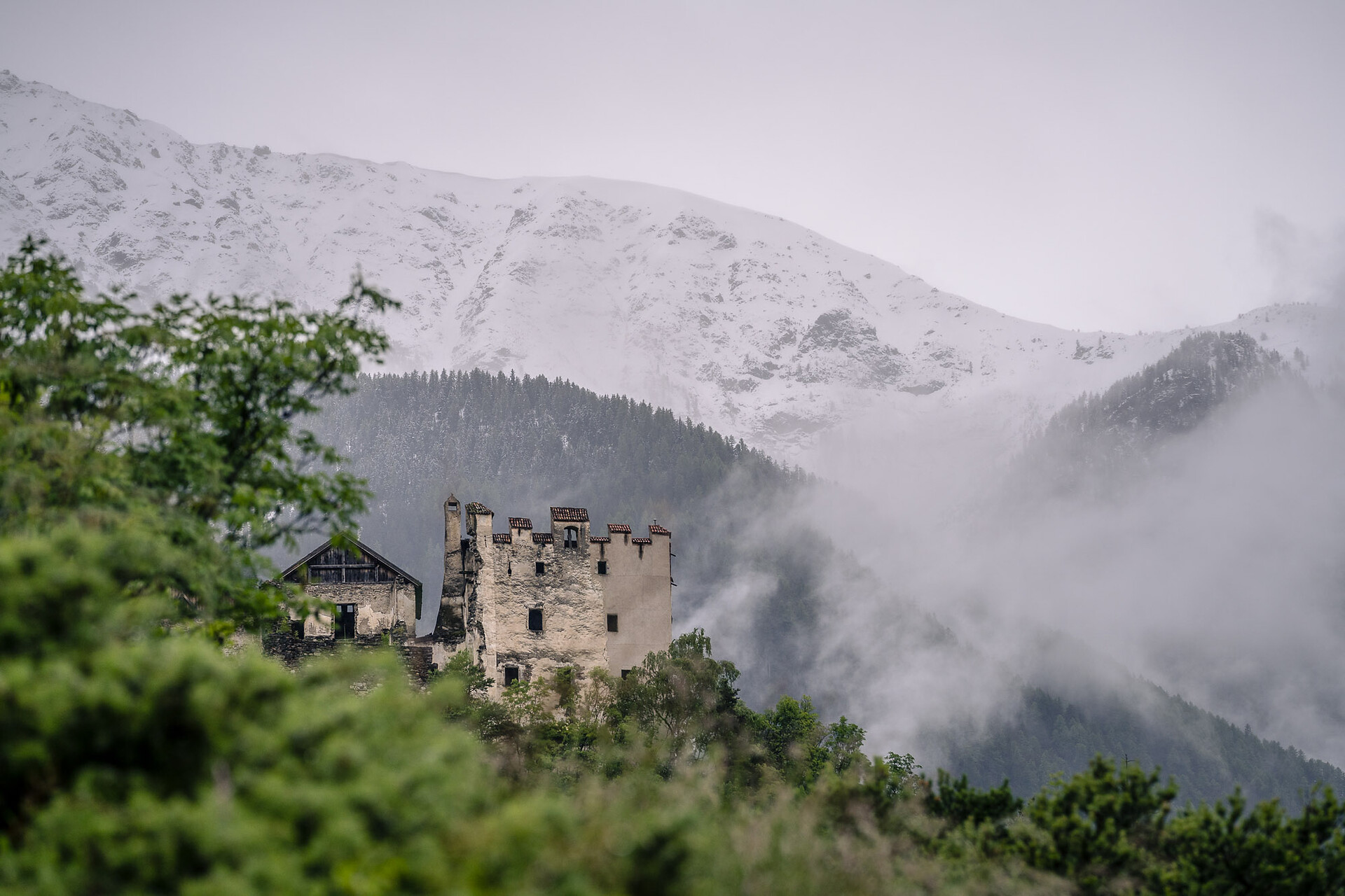 Burg Obermontani Latsch 3 suedtirol.info