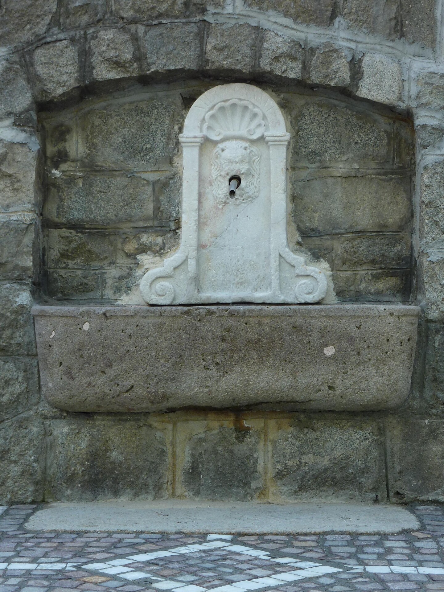 Fountain at Stufels / Stufles Brixen/Bressanone 2 suedtirol.info