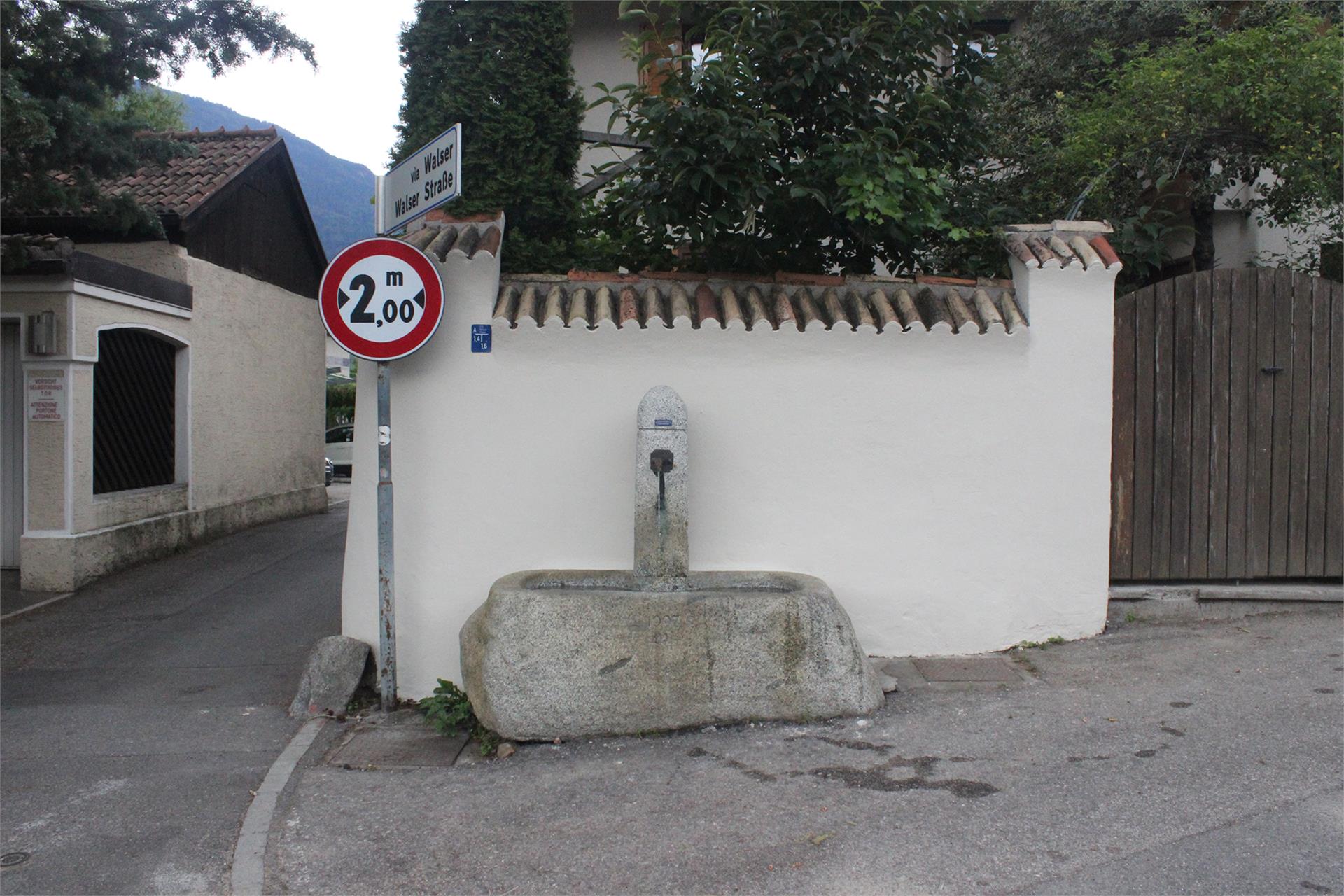 Fontana Quarazze via Walser Merano Lagundo 1 suedtirol.info