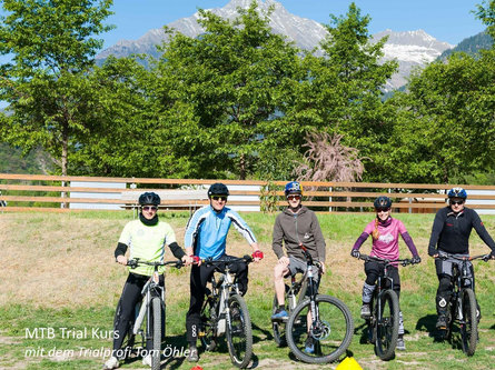 Bike and Hike Academy Meraner Land  23 suedtirol.info