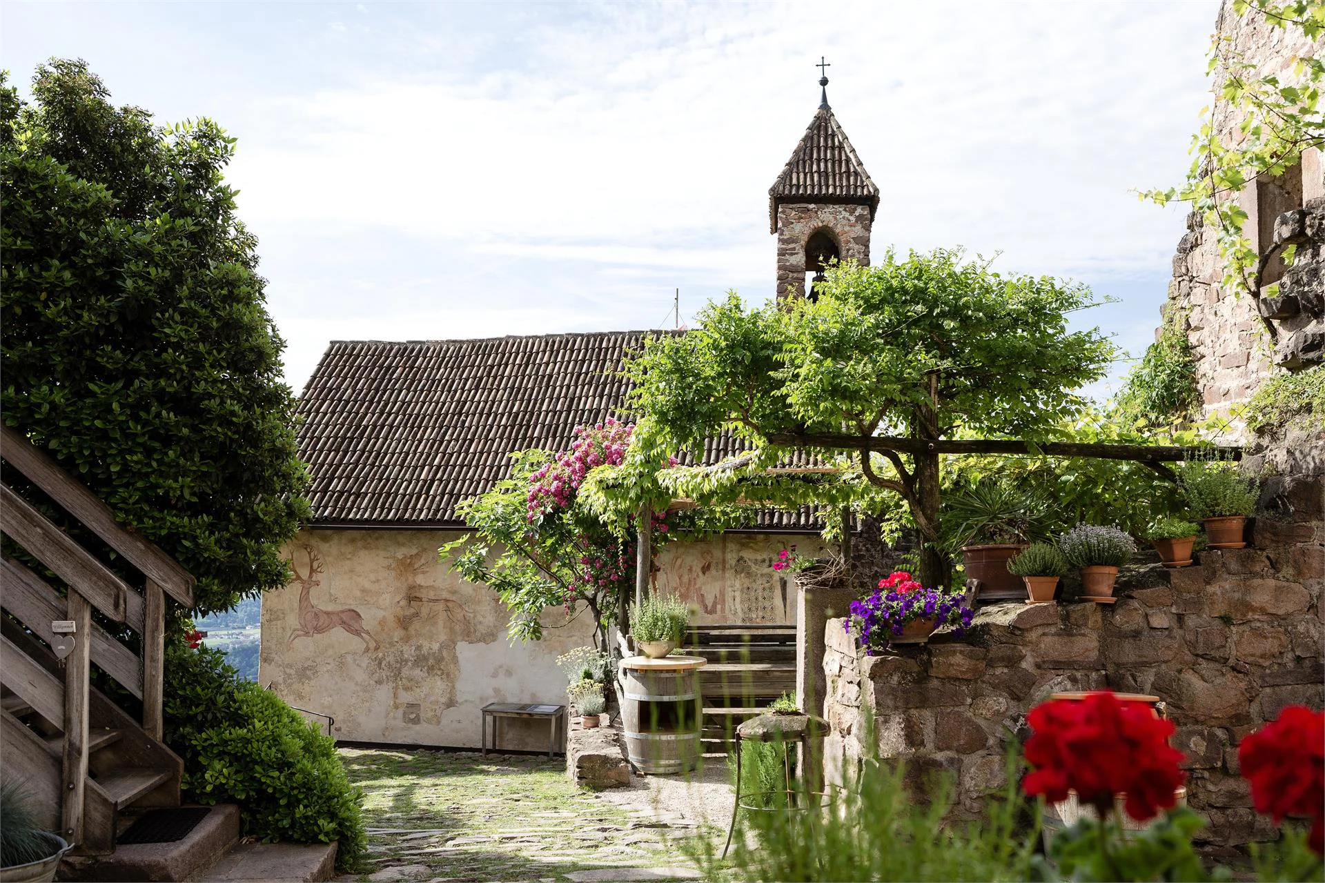 Castel d'Appiano Appiano sulla Strada del Vino 3 suedtirol.info