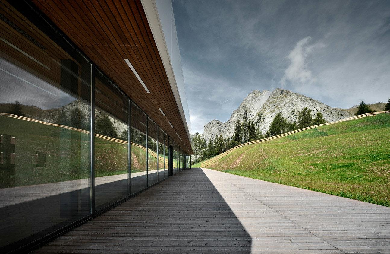 Stazione a monte della Funivia Merano 2000 Avelengo 3 suedtirol.info