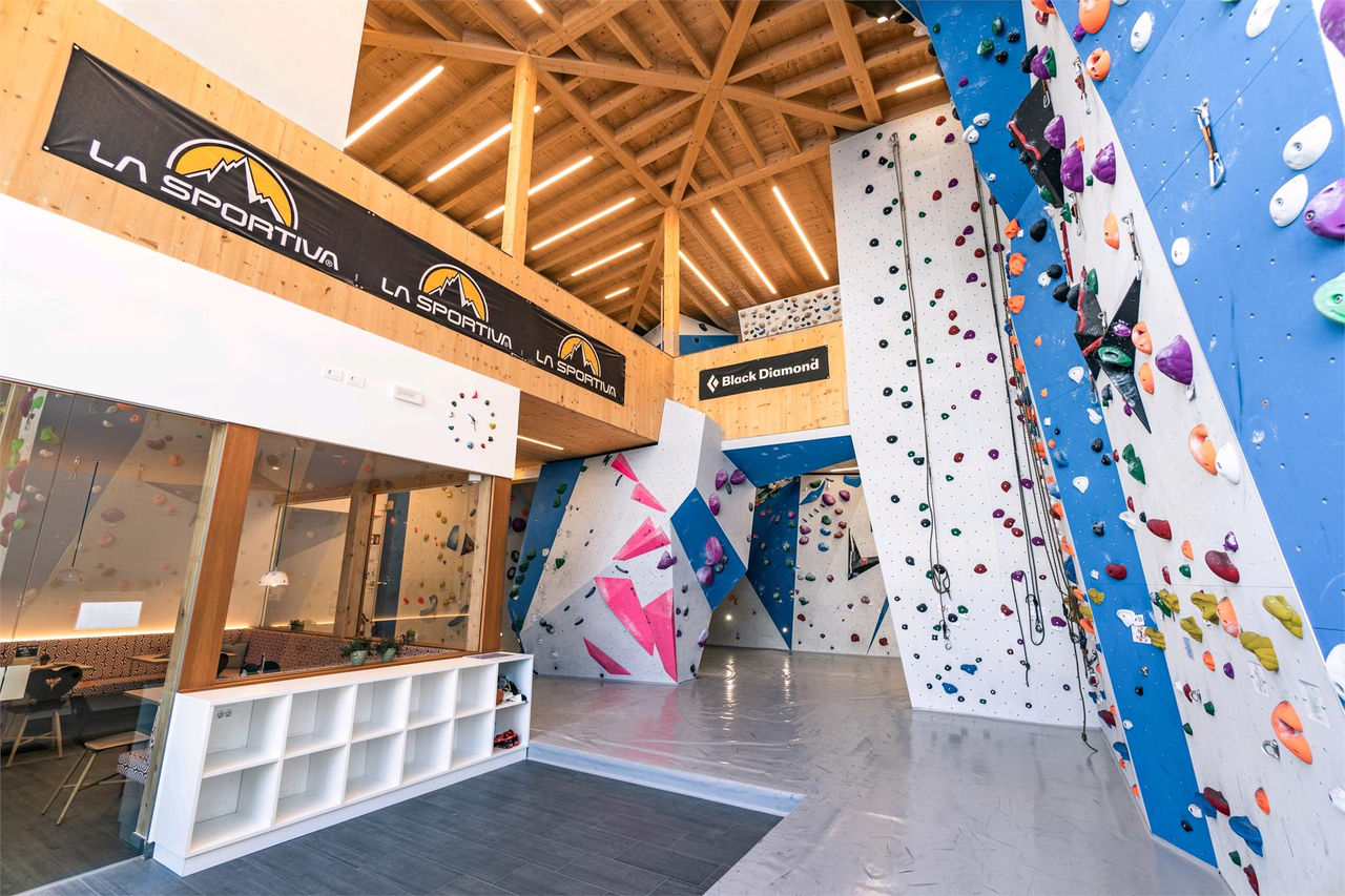 Boulder Center Corvara