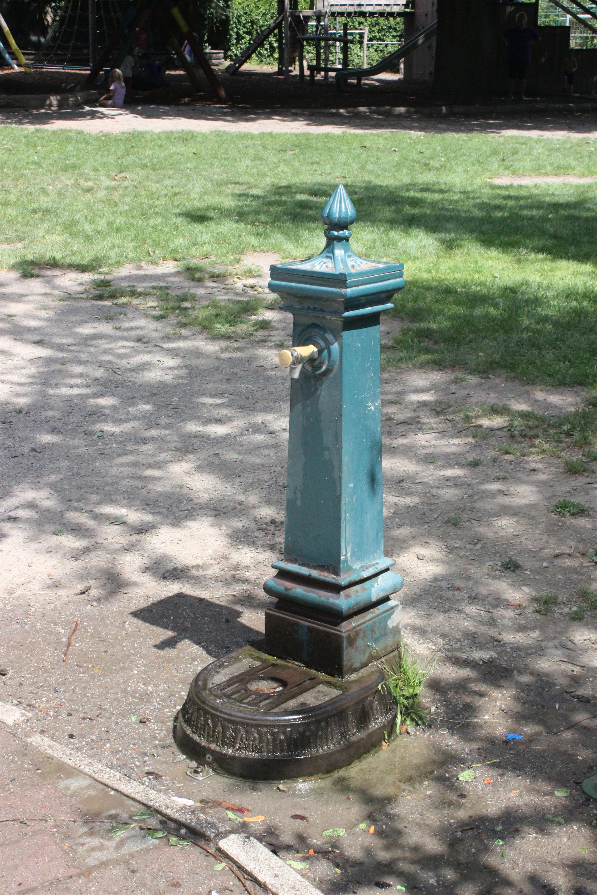 Fontana parco giochi Maria del Conforto Merano Merano 1 suedtirol.info
