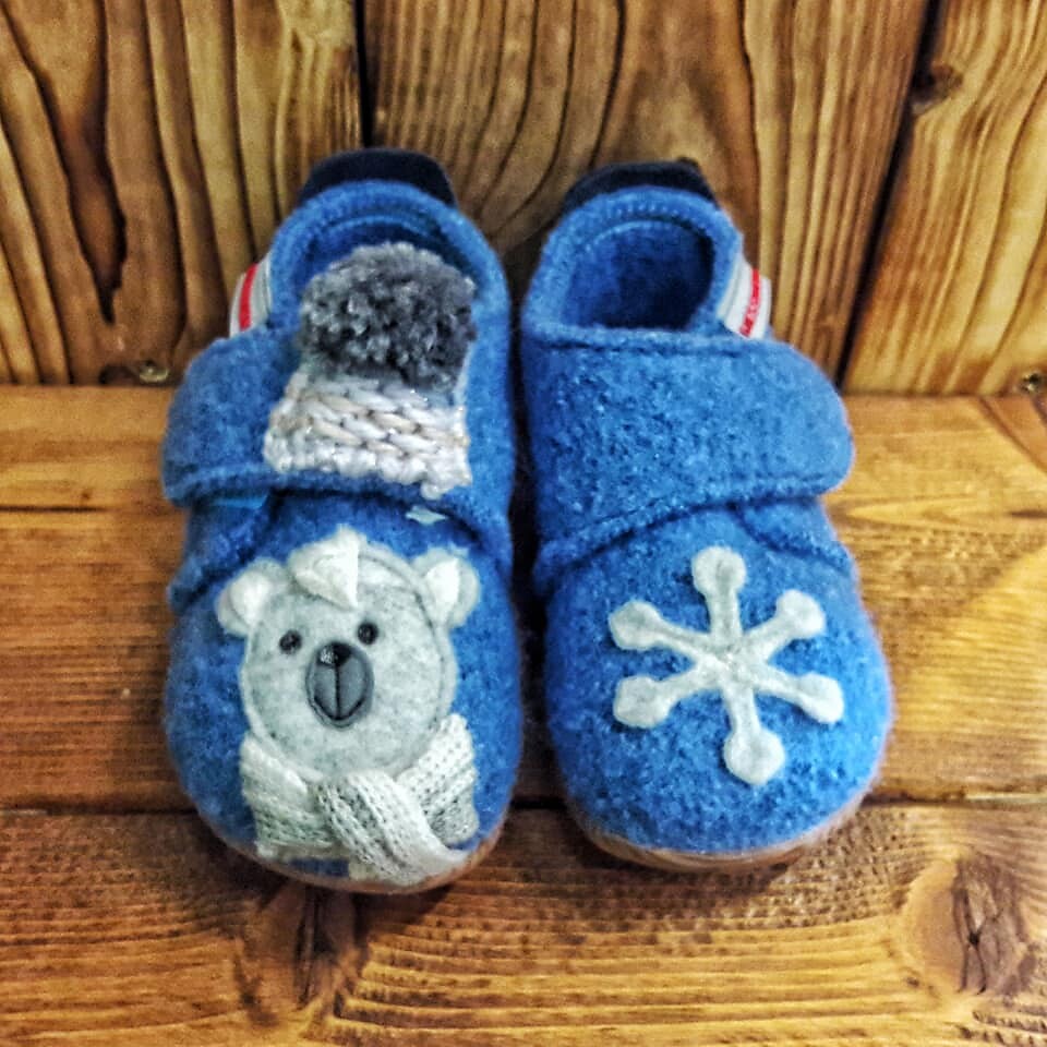 Kids slippers