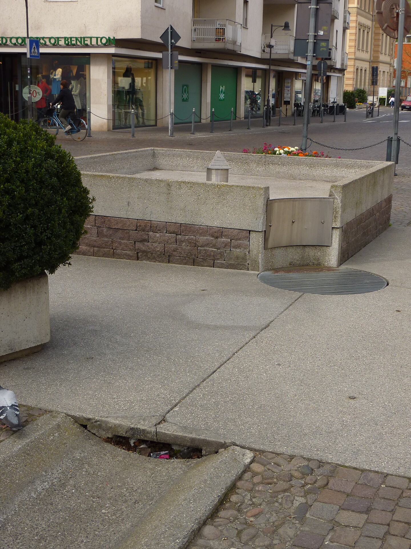 Fountain at the Main Bastions - Brixen/Bressanone and environs - #1 - suedtirol.info