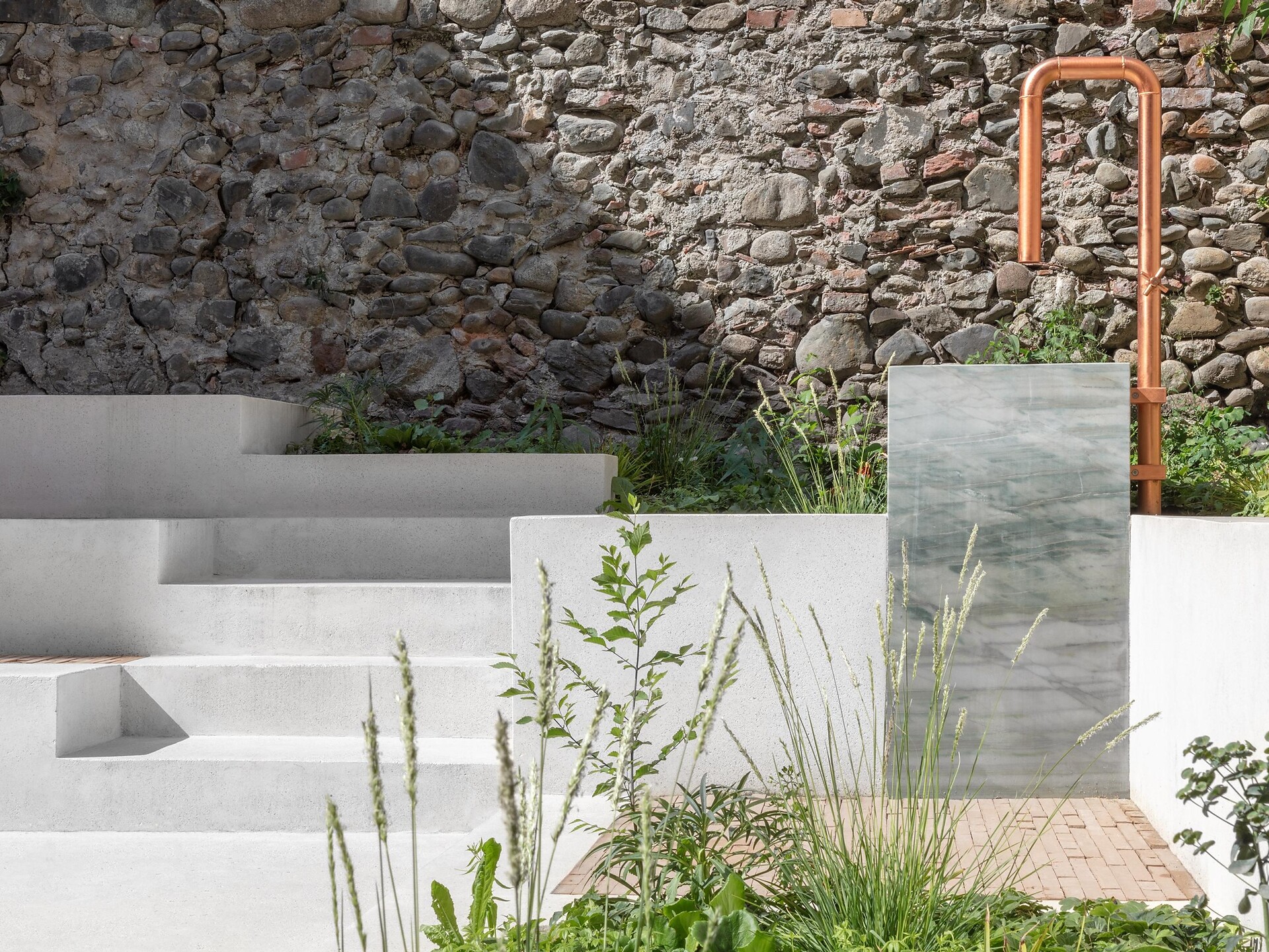 Brunnen im Innenhof des Badhaus - Brixen und Umgebung - #1 - suedtirol.info