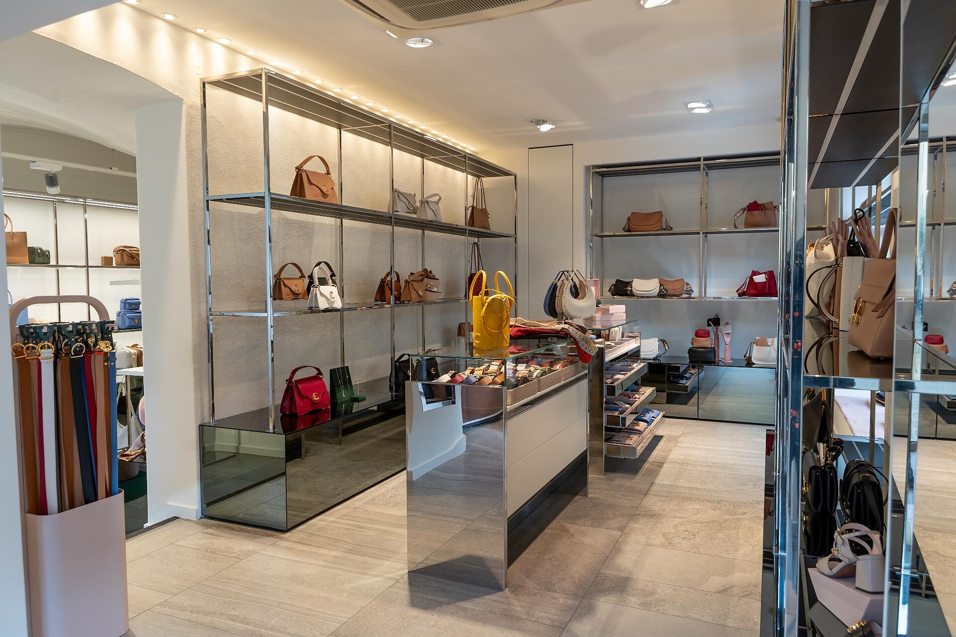 Coccinelle - Bolzano/Bozen and environs - #1 - suedtirol.info