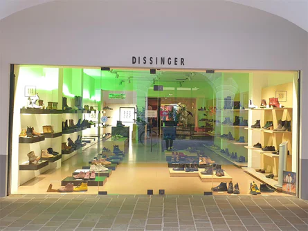 Negozi di scarpe nei dintorni sale