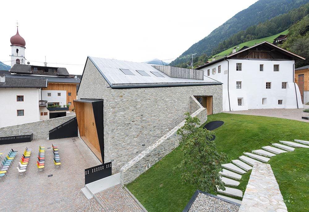 Village Square and Music Pavilion St.Martin in Passeier/San Martino in Passiria 6 suedtirol.info