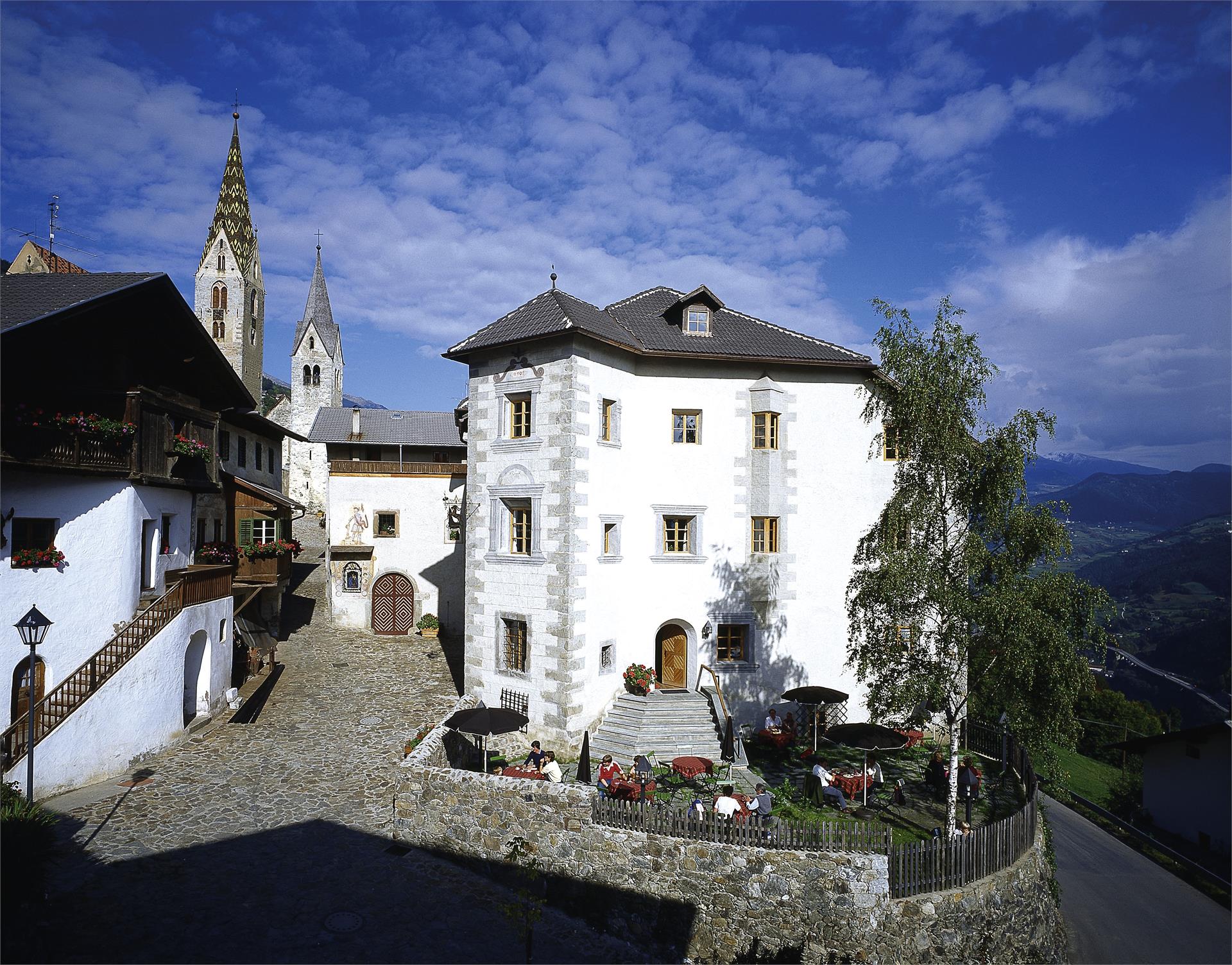 Defregger-alley Villanders/Villandro 2 suedtirol.info