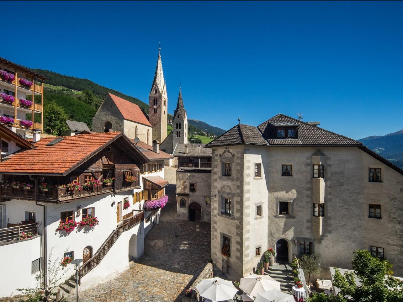 Defregger-alley Villanders/Villandro 1 suedtirol.info