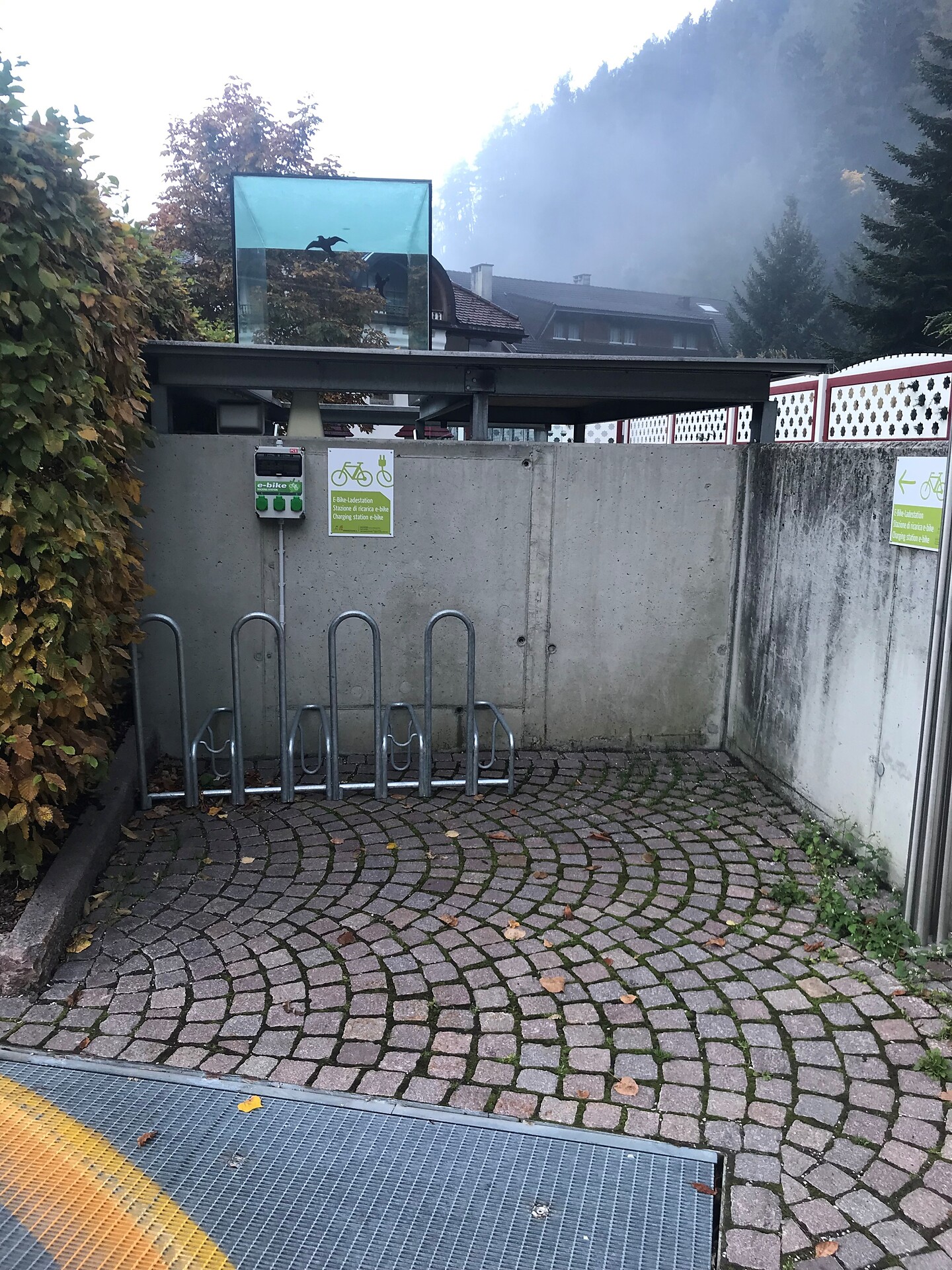 E-Bike Ladestation - Busbahnhof Sand in Taufers 1 suedtirol.info
