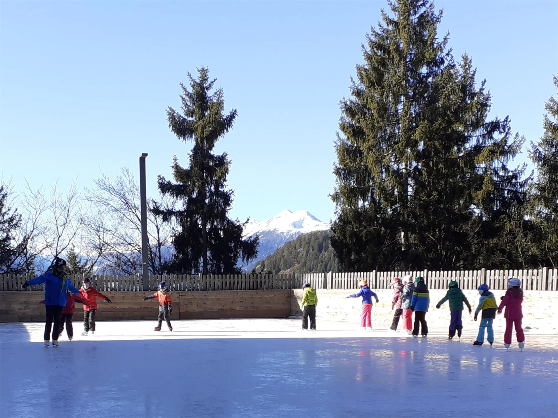 Pista di pattinaggio ad Avelengo Avelengo 1 suedtirol.info