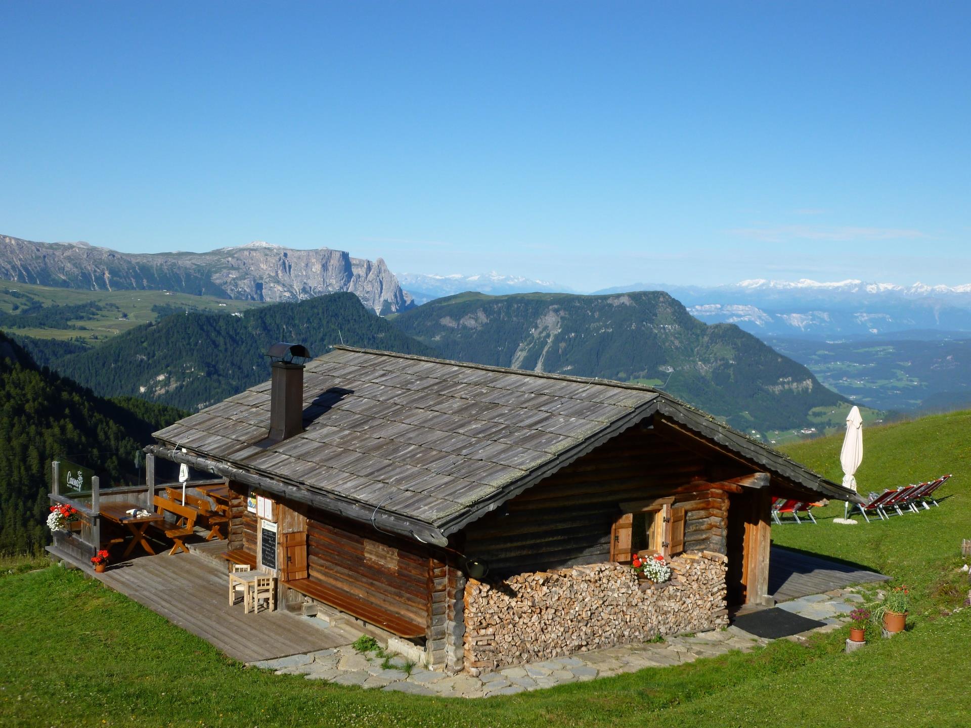 Stazione di ricarica E-Bike Baita Curona Ortisei 1 suedtirol.info