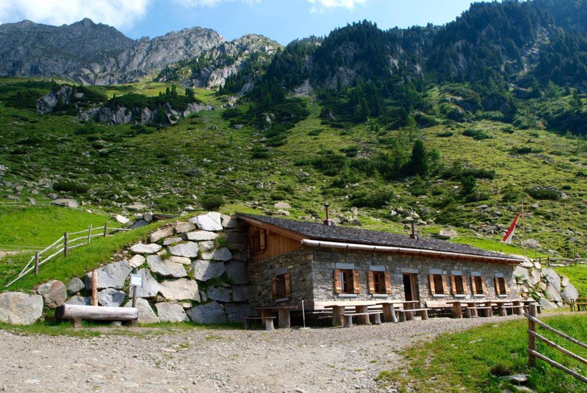 E-Bike Ladestation - Daimer Alm Ahrntal 1 suedtirol.info