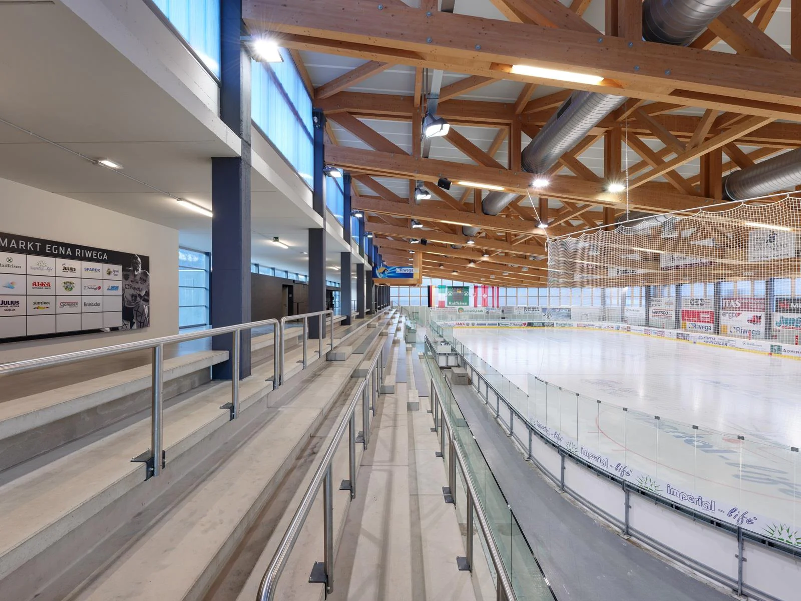 Palaghiaccio Würtharena Egna 1 suedtirol.info