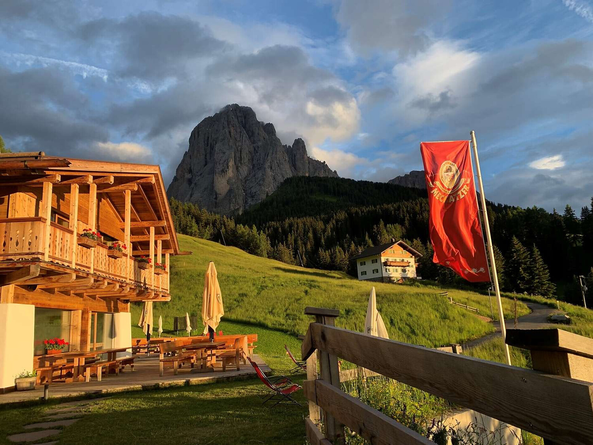 Stazione di ricarica E-Bike Baita lisas' alm - Regione dolomitica Val Gardena - #1 - suedtirol.info