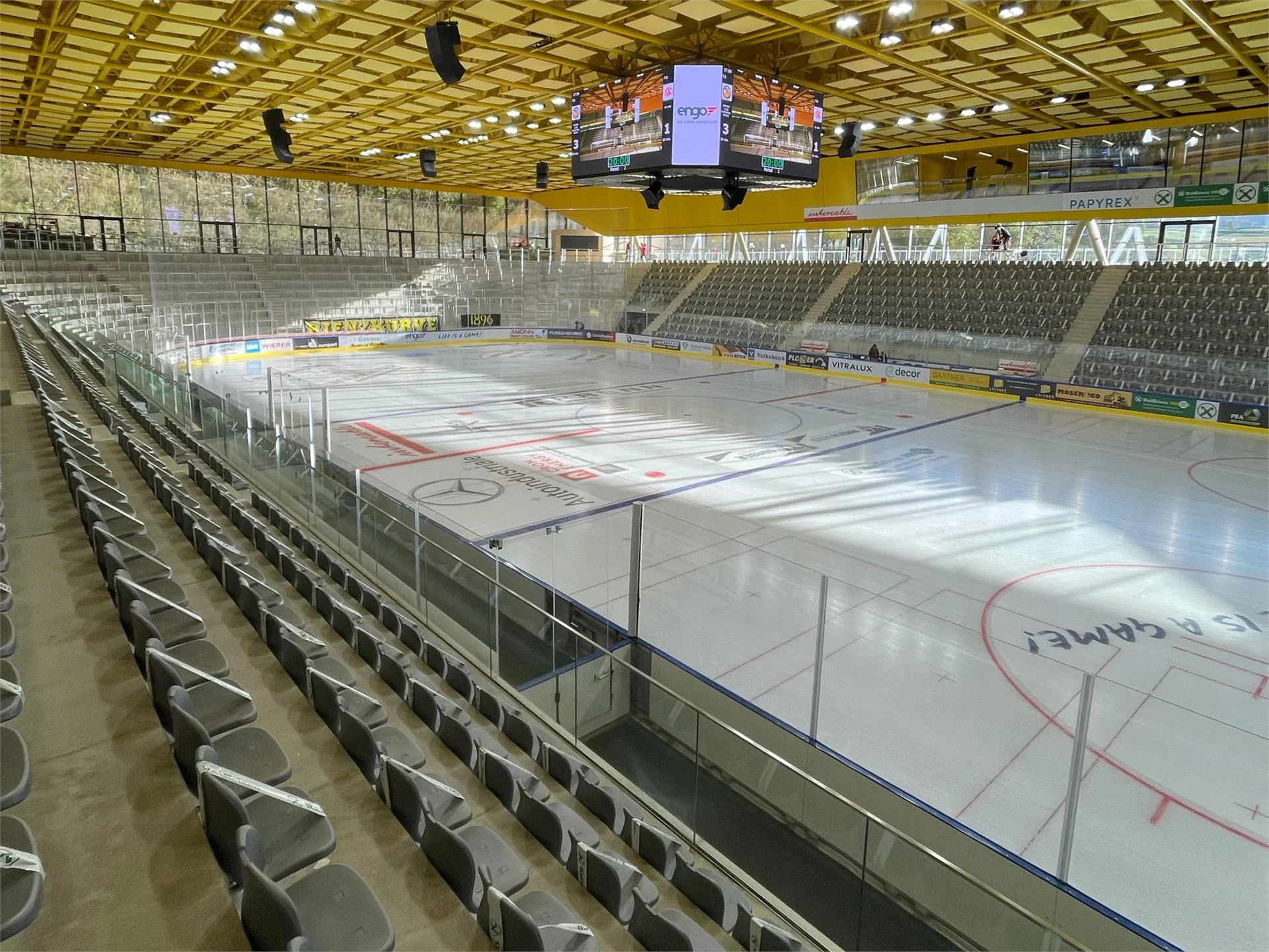 Ice rink Intercable Arena Bruneck/Brunico  1 suedtirol.info