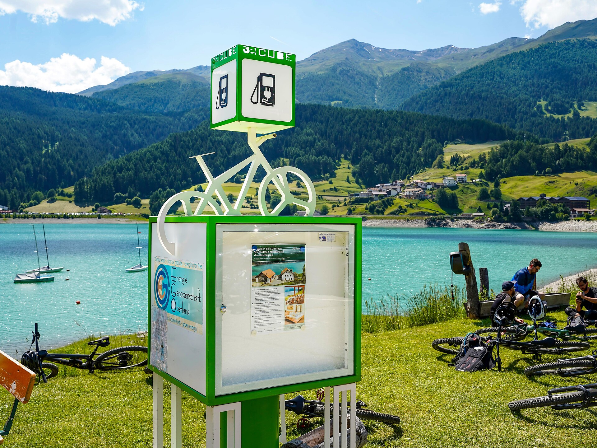 Charging station for E