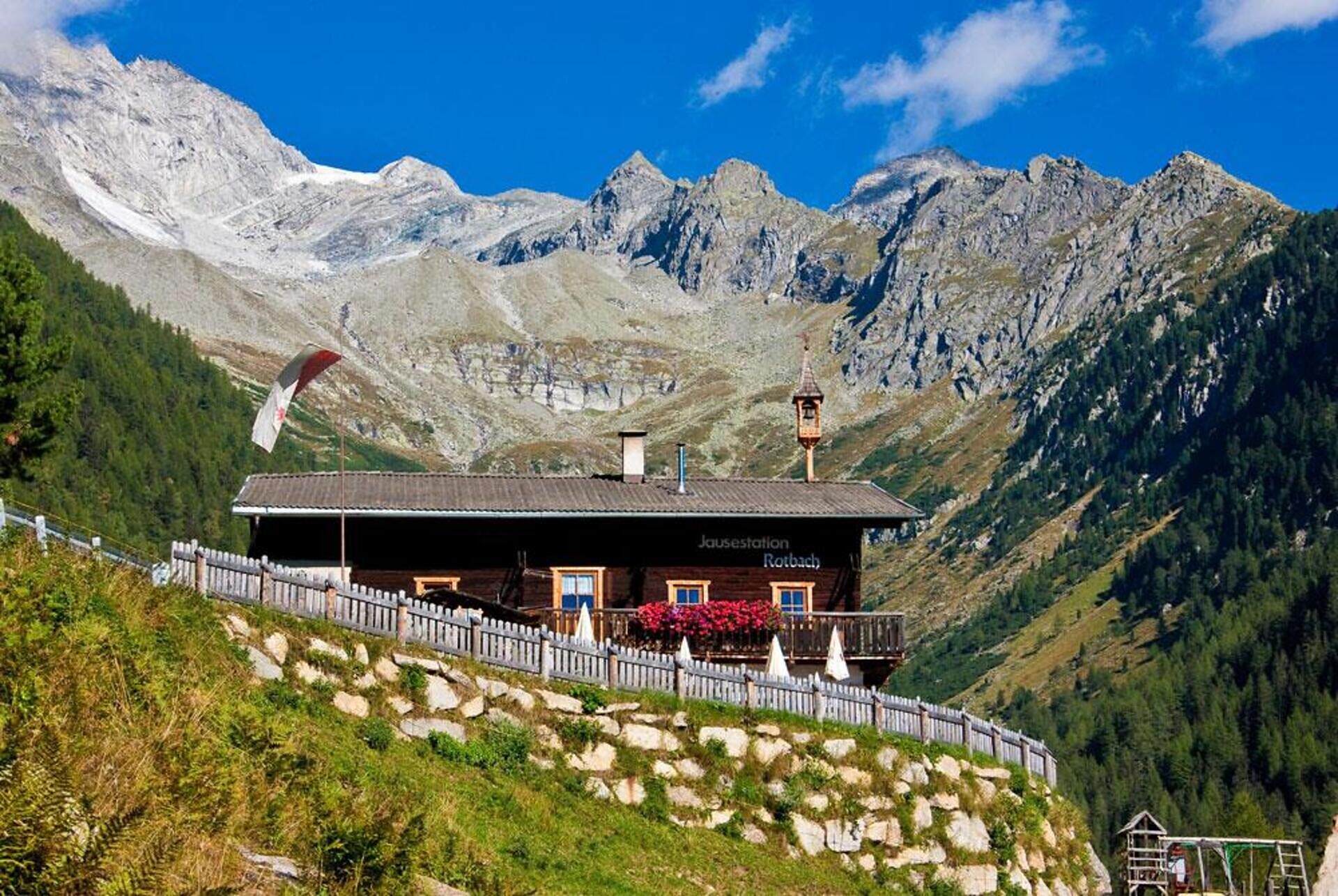 E-Bike Ladestation - Rotbachalm Ahrntal 1 suedtirol.info