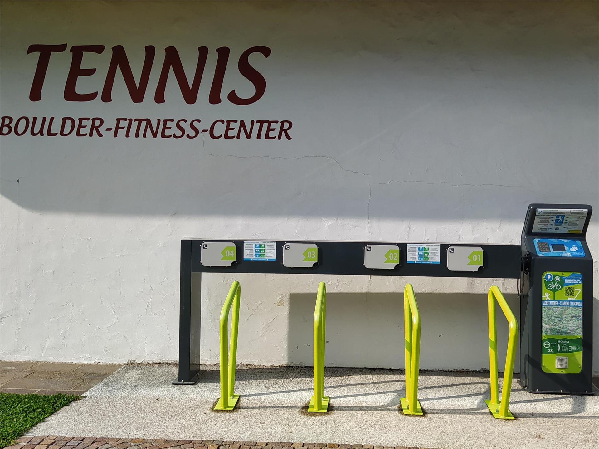 E-Bike Ladestation Tennis St.Ulrich 1 suedtirol.info