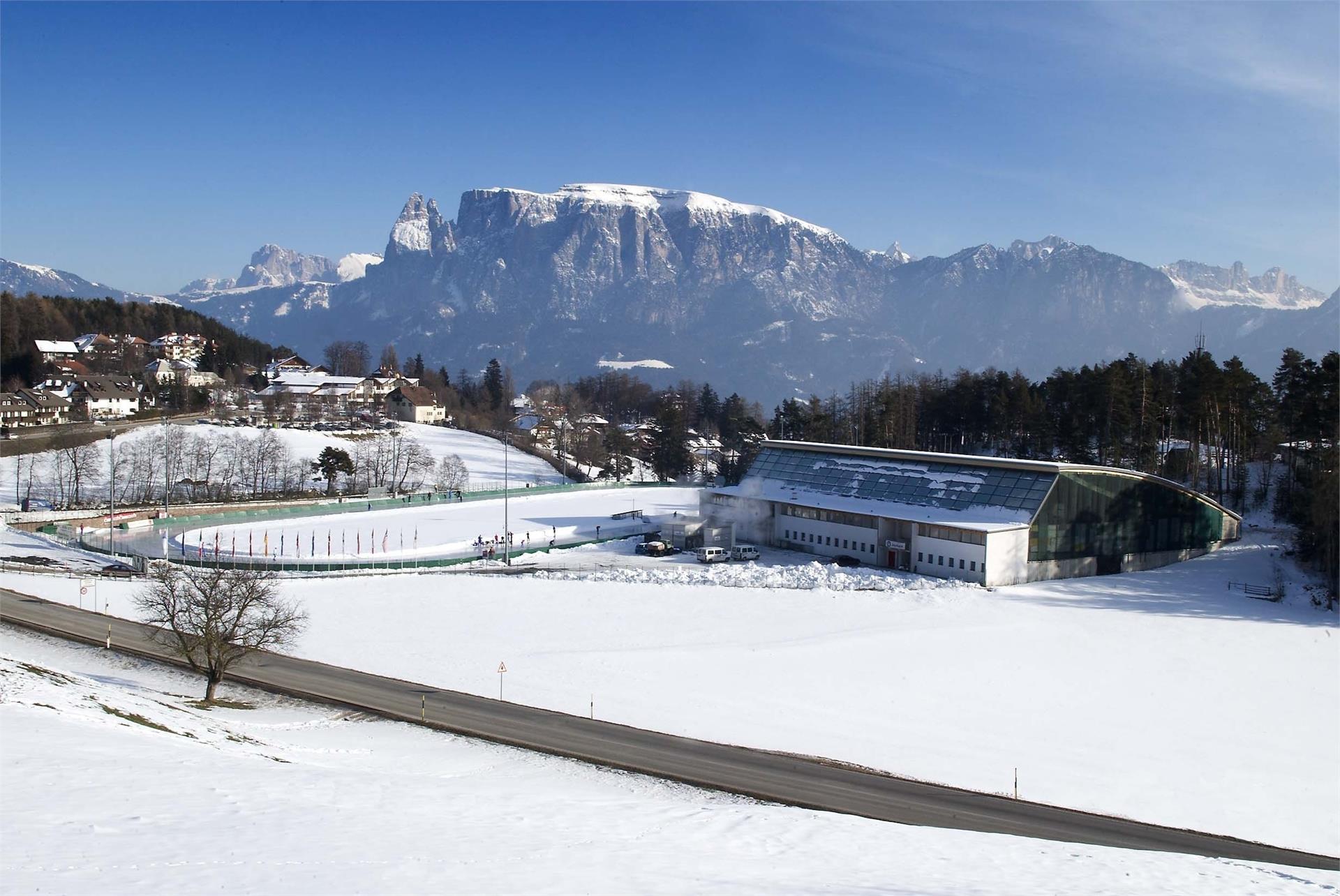 Pattinare sull'anello di ghiaccio nella Ritten Arena Renon 1 suedtirol.info