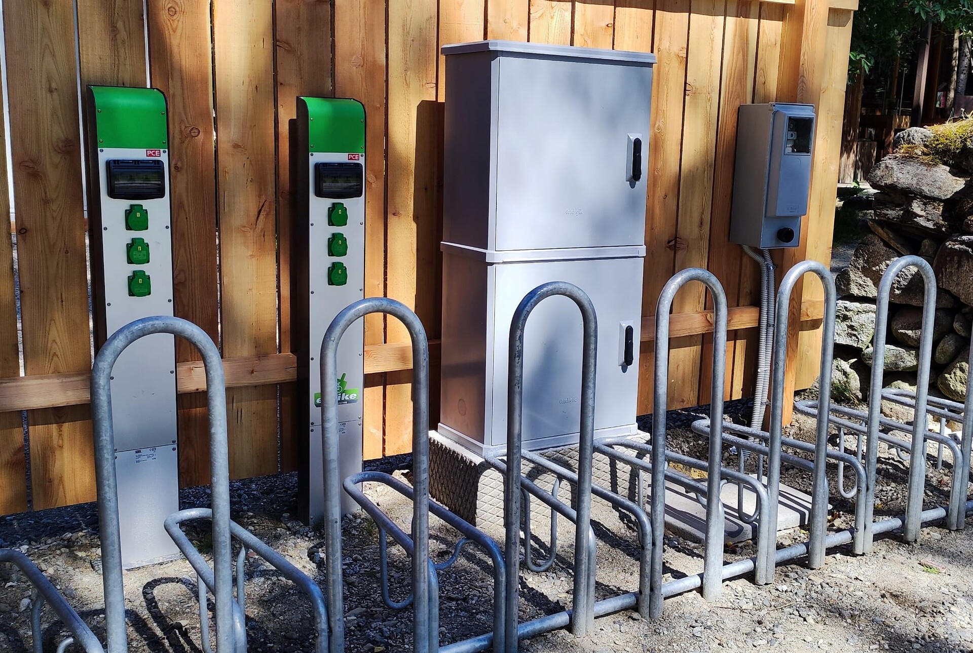 E-Bike Ladestation - Parkplatz Reinbachwasserfälle Sand in Taufers 1 suedtirol.info