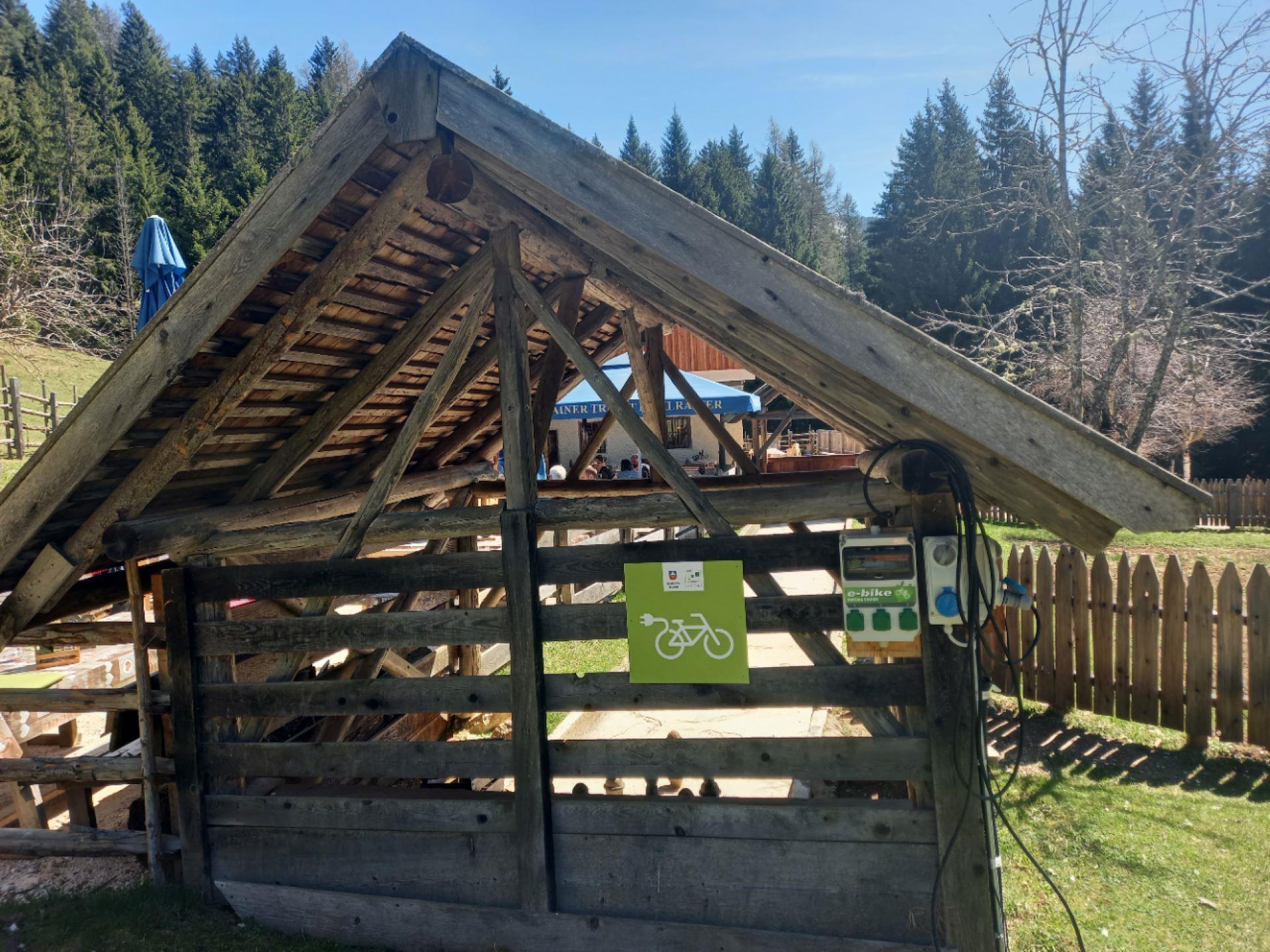 E-Bike Ladestation Lahneralm Aldein 3 suedtirol.info
