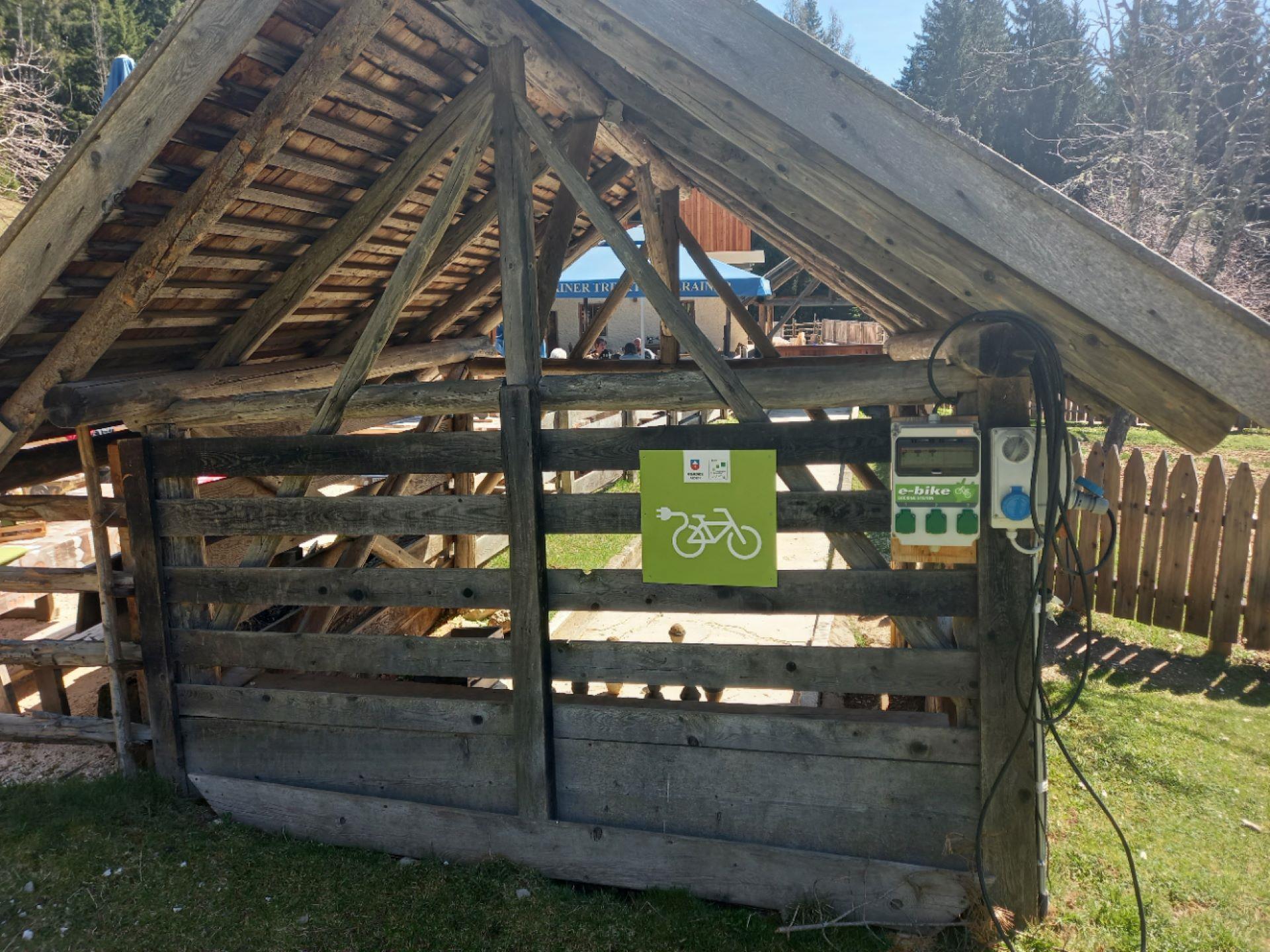 E-Bike Ladestation Lahneralm Aldein 2 suedtirol.info