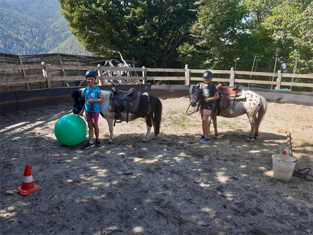 Pony and horse experience in Teis with Romina Villnöss/Funes 3 suedtirol.info