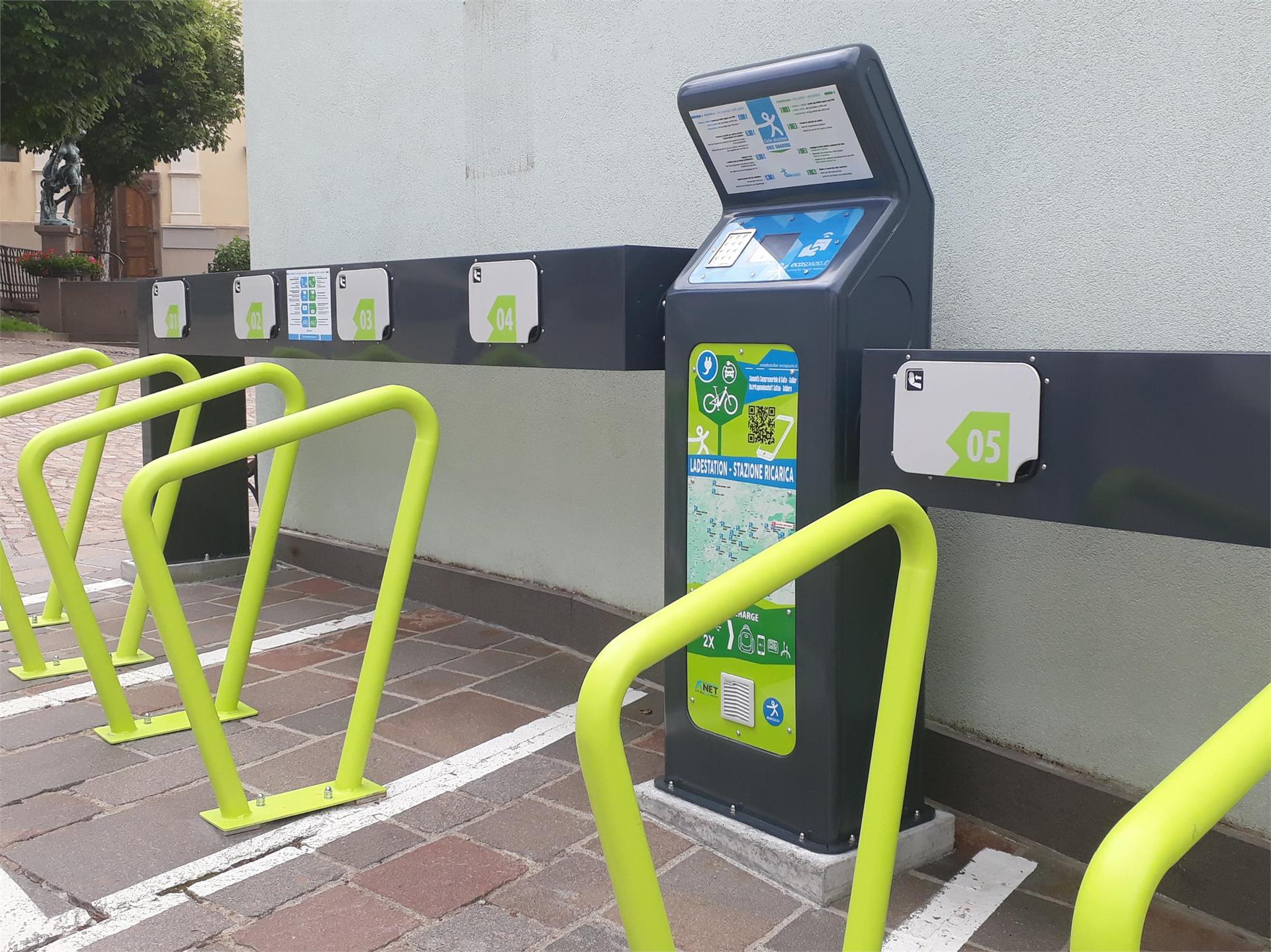 Stazione di ricarira e-bike Casa di Cultura "Luis Trenker" Ortisei 4 suedtirol.info