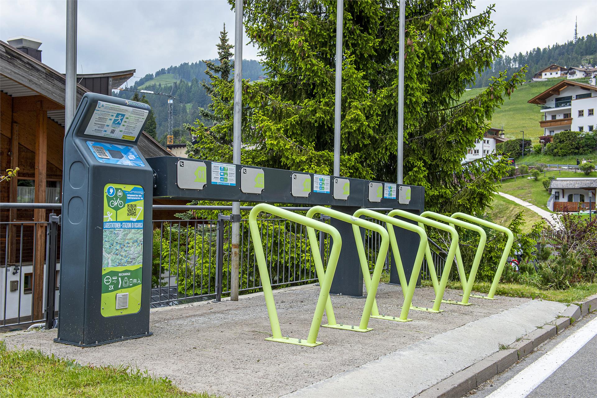 E-bike charging station ice rink Sëlva/Selva 1 suedtirol.info