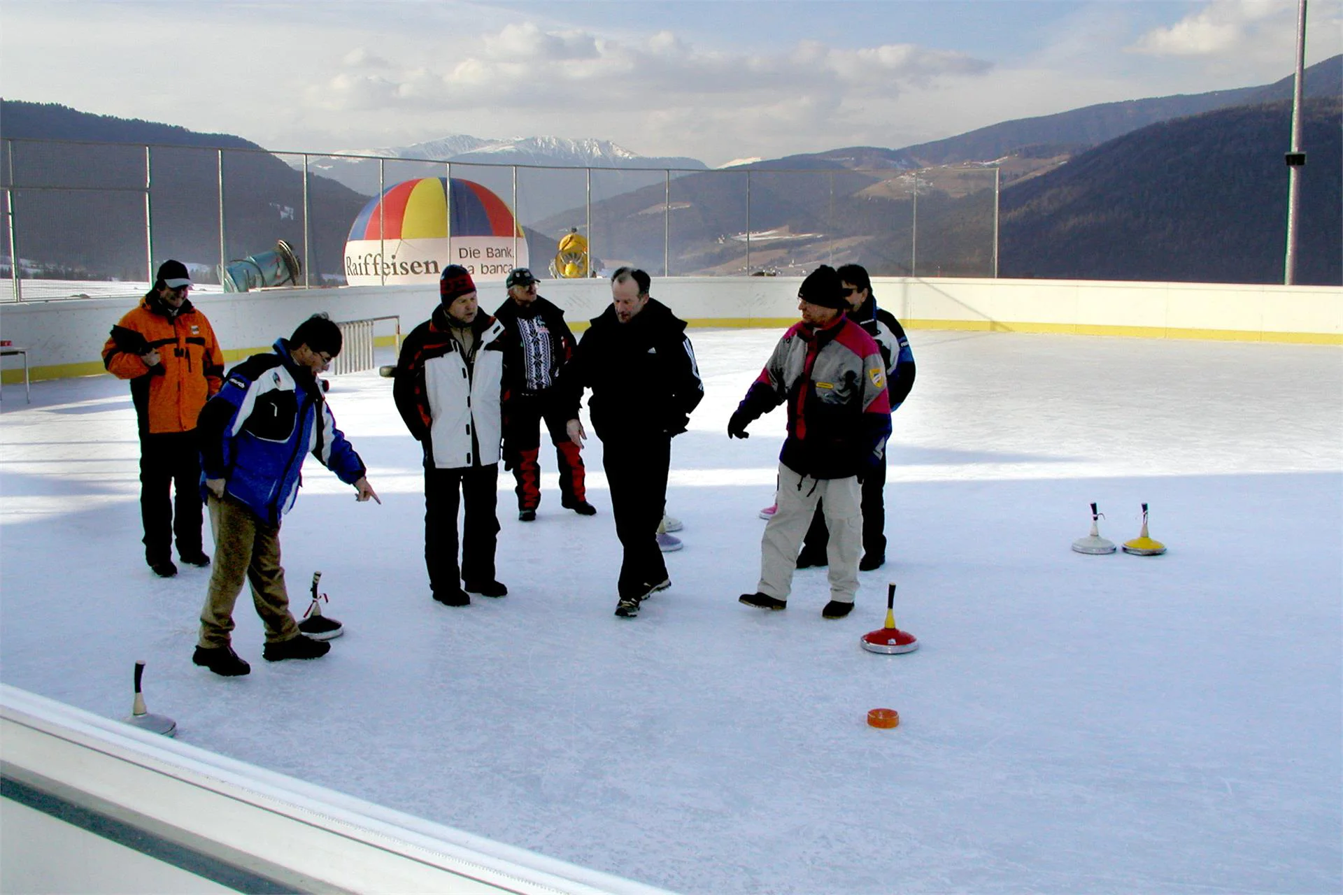 Ice rink Valdaora di Sopra/Oberolang Olang/Valdaora 1 suedtirol.info