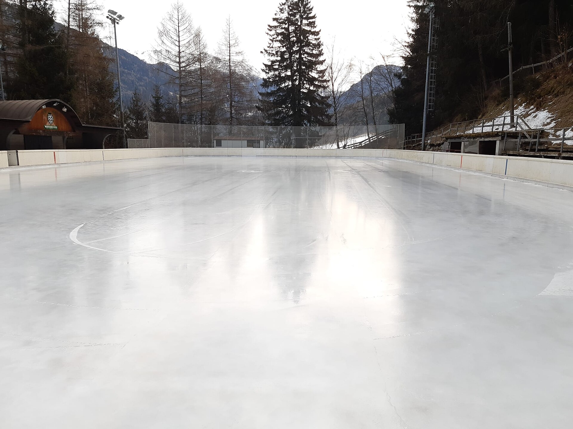Ice rink Stilfes Freienfeld/Campo di Trens 1 suedtirol.info