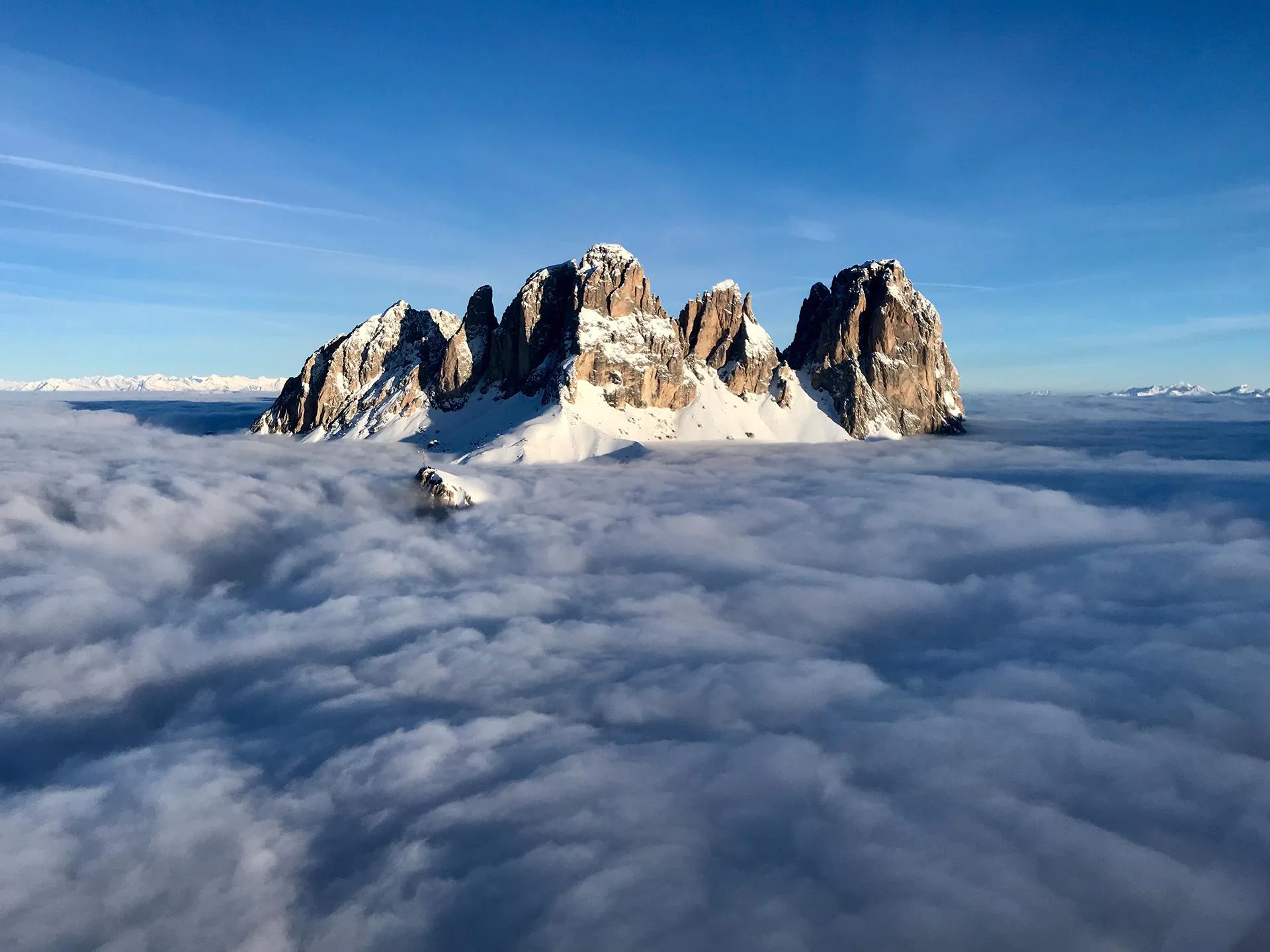 ELIKOS Helicopterservice Ortisei 21 suedtirol.info
