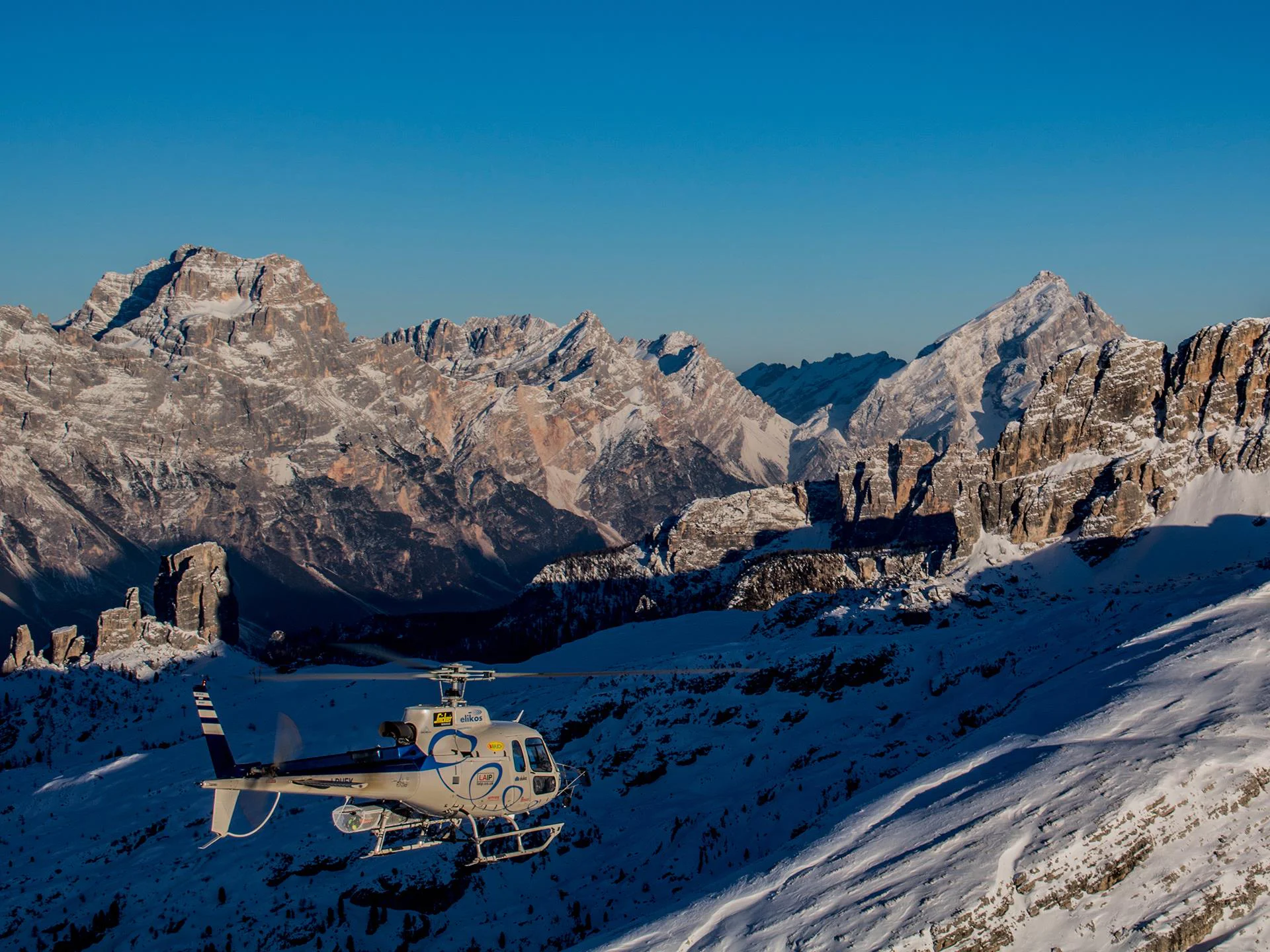 ELIKOS Helicopterservice Ortisei 20 suedtirol.info
